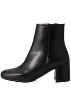 【エスメラルダ/Esmeralda】の【BONTRE】スクエアショートブーツ 人気、トレンドファッション・服の通販 founy(ファニー) ファッション Fashion レディースファッション Fashion for Women ショート Short, Short Length シンプル Simple, Minimal 再入荷 Restock / Back in Stock thumbnail ブラック|ID: prp329100004604957 ipo3291000000035060160