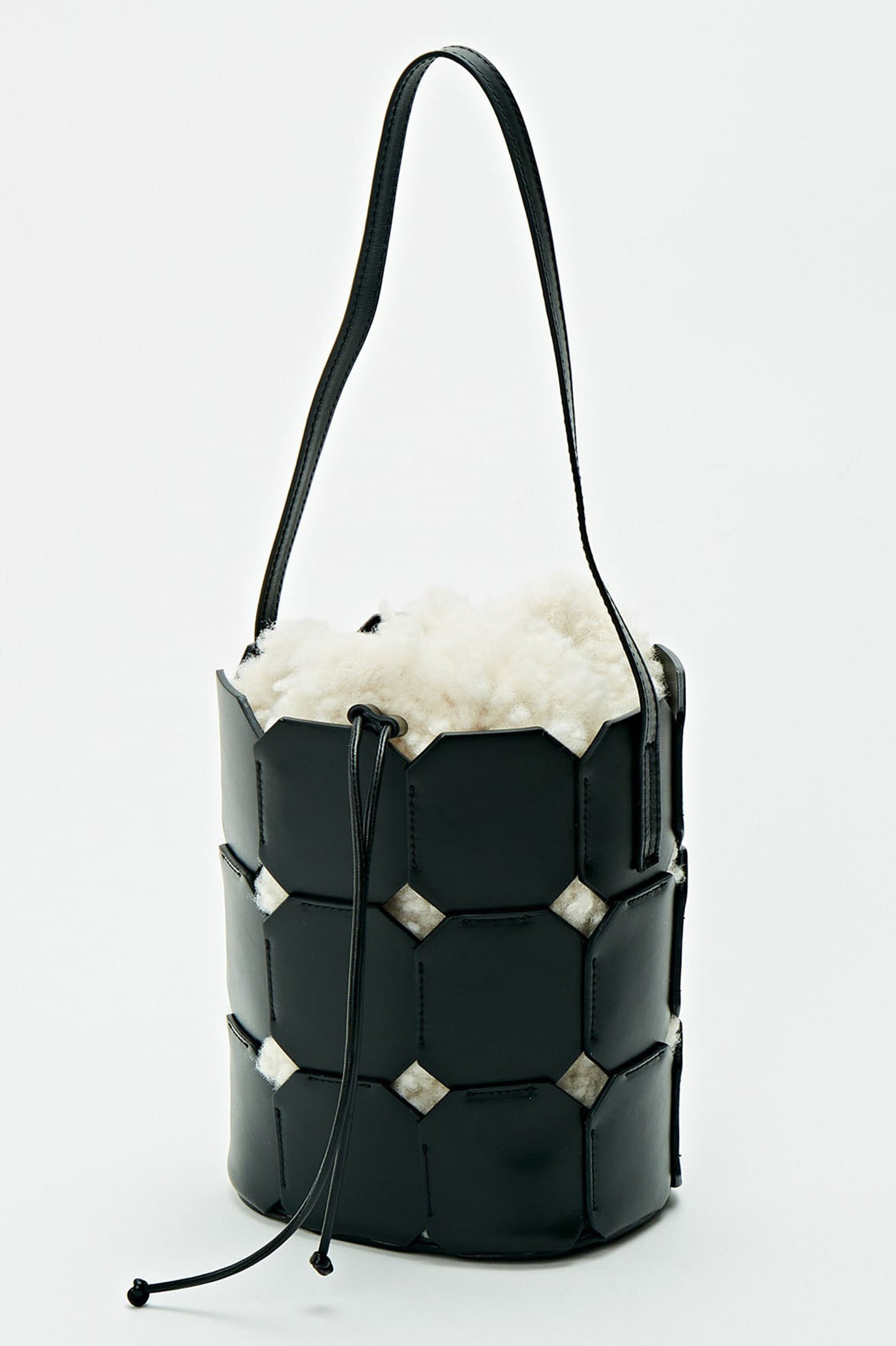【マルティニーク/martinique】の【anita bilardi】PUZZLE BAG&ECO MONTONE インテリア・キッズ・メンズ・レディースファッション・服の通販 founy(ファニー) 　ファッション　Fashion　レディースファッション　Fashion for Women　バッグ　Bags　パッチワーク　Patchwork, Mixed Fabric　ブラック|ID: prp329100004605648 ipo3291000000032795794