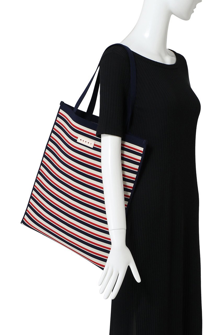 【マルニ/MARNI】のボーダーフラットトート 人気、トレンドファッション・服の通販 founy(ファニー) 　ファッション　Fashion　レディースファッション　Fashion for Women　バッグ　Bags　おすすめ　Recommended / Our Picks　コレクション　Collection, Seasonal Line　スクエア　Square, Square Shape　フラット　Flat, Flat Shoes　ボーダー　Border, Stripe　ビジネス 仕事 通勤　Business / Work / Commuting　旅行　Travel　other-2|ID: prp329100004605666 ipo3291000000034981360