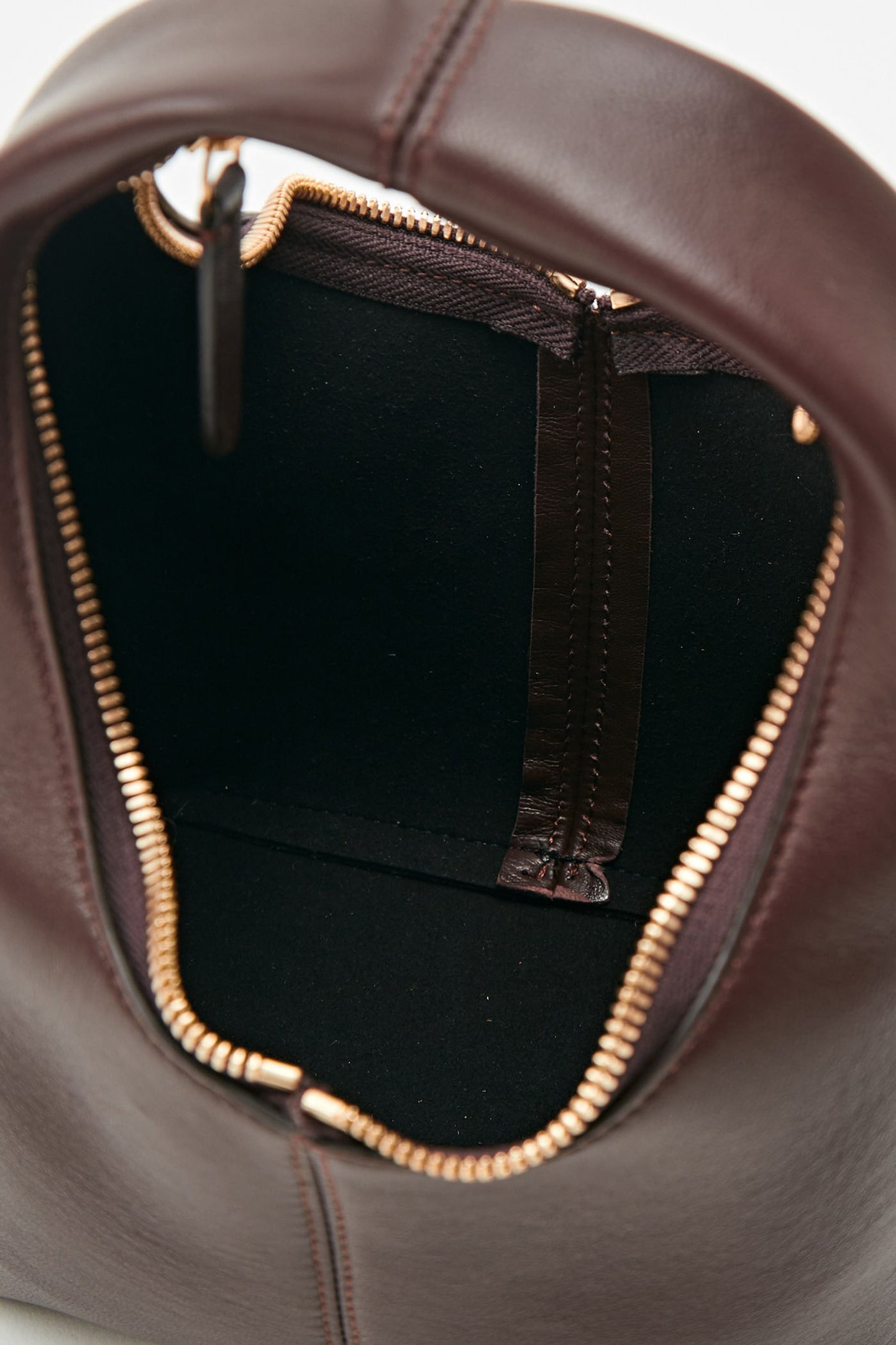 【マルティニーク/martinique】の【FRENZLAUER】Mini Pamoer Nappa バッグ 人気、トレンドファッション・服の通販 founy(ファニー) 　ファッション　Fashion　レディースファッション　Fashion for Women　バッグ　Bags　イタリア　Italy　フォルム　Silhouette, Form　ポーチ　Pouch, Small Case　モダン　Modern, Contemporary　other-7|ID: prp329100004605671 ipo3291000000032796968