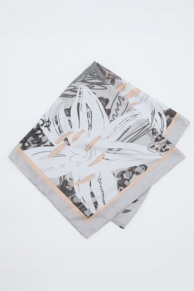 【マルティニーク/martinique】 【manipuri】シルクスカーフ人気、トレンドファッション・服の通販 founy(ファニー) ファッション Fashion レディースファッション Fashion for Women ストール Soft & Warm Scarves マフラー・スヌード / 冬小物の定番 Scarves & Mufflers 春 Spring コレクション Collection, Seasonal Line 傘 Umbrella, Parasol シルク Silk, 100% Silk ジャケット Jacket, Outerwear スカーフ Scarf, Neckwear ストール Stole, Wrap ハンド Hand, Handmade プリント Print, Printed Pattern マフラー Scarf, Muffler モダン Modern, Contemporary モチーフ Motif, Design Theme S/S・春夏 SS, Spring/Summer, Warm Season おすすめ Recommended / Our Picks 夏 Summer エレガント 上品 Elegant 2026年 2026 |ID:prp329100004605737