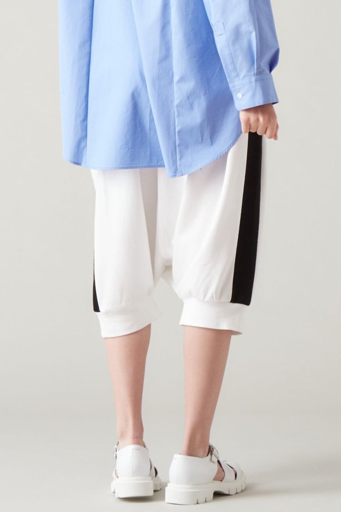 【プレインピープル/PLAIN PEOPLE】の裏毛サルエルパンツ インテリア・キッズ・メンズ・レディースファッション・服の通販 founy(ファニー) https://founy.com/ ファッション Fashion レディースファッション Fashion for Women パンツ Pants & Trousers ショートパンツ・ハーフパンツ High-Waisted & Relaxed Shorts ショート Short, Short Length ドレープ Drape, Draping Fabric ハーフ Half, Half-Length ベーシック Basic, Essential エレガント 上品 Elegant 人気 Popular, Best Seller 今季 This Season, Current Season |ID: prp329100004605756 ipo3291000000032817621