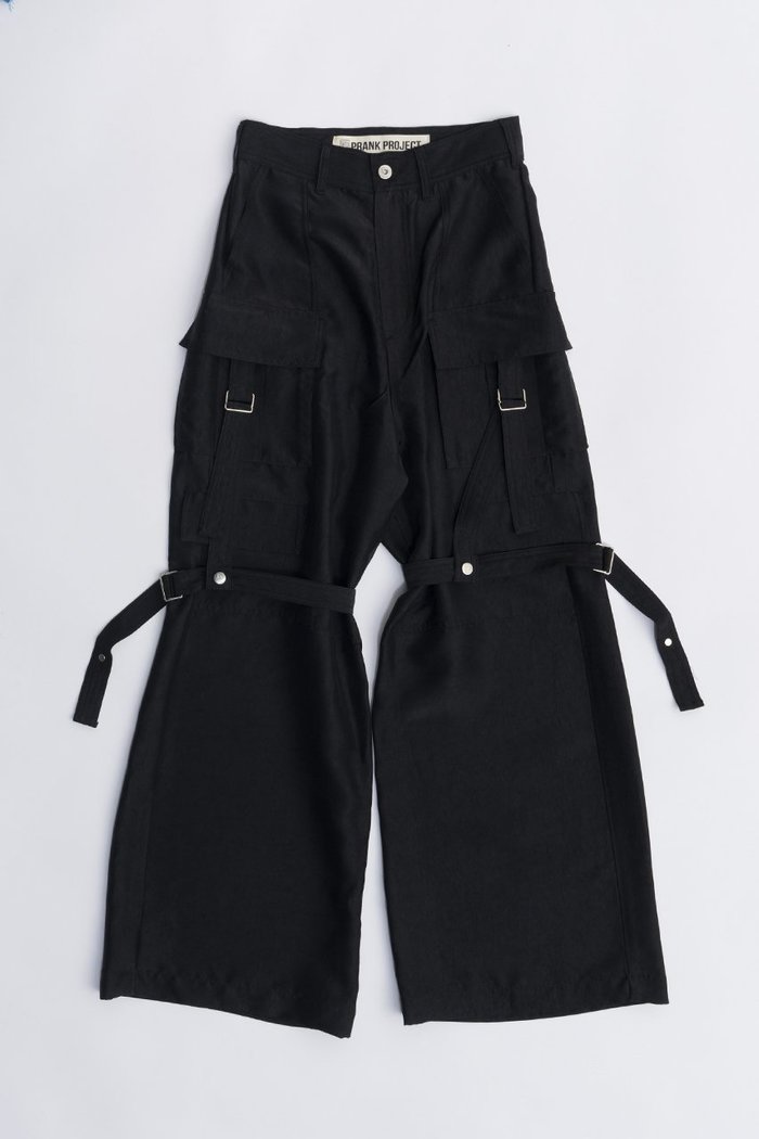 【プランク プロジェクト/PRANK PROJECT】のクラッシュサテンボンテージパンツ / Crushed Satin Bondage Pants インテリア・キッズ・メンズ・レディースファッション・服の通販 founy(ファニー) https://founy.com/ ファッション Fashion レディースファッション Fashion for Women パンツ Pants & Trousers カーゴパンツ Cargo Pants, Utility Pants サテン Satin, Glossy Fabric ダウン Down, Puffer ワッシャー Washer, Crinkled Finish エレガント 上品 Elegant |ID: prp329100004605798 ipo3291000000035056226