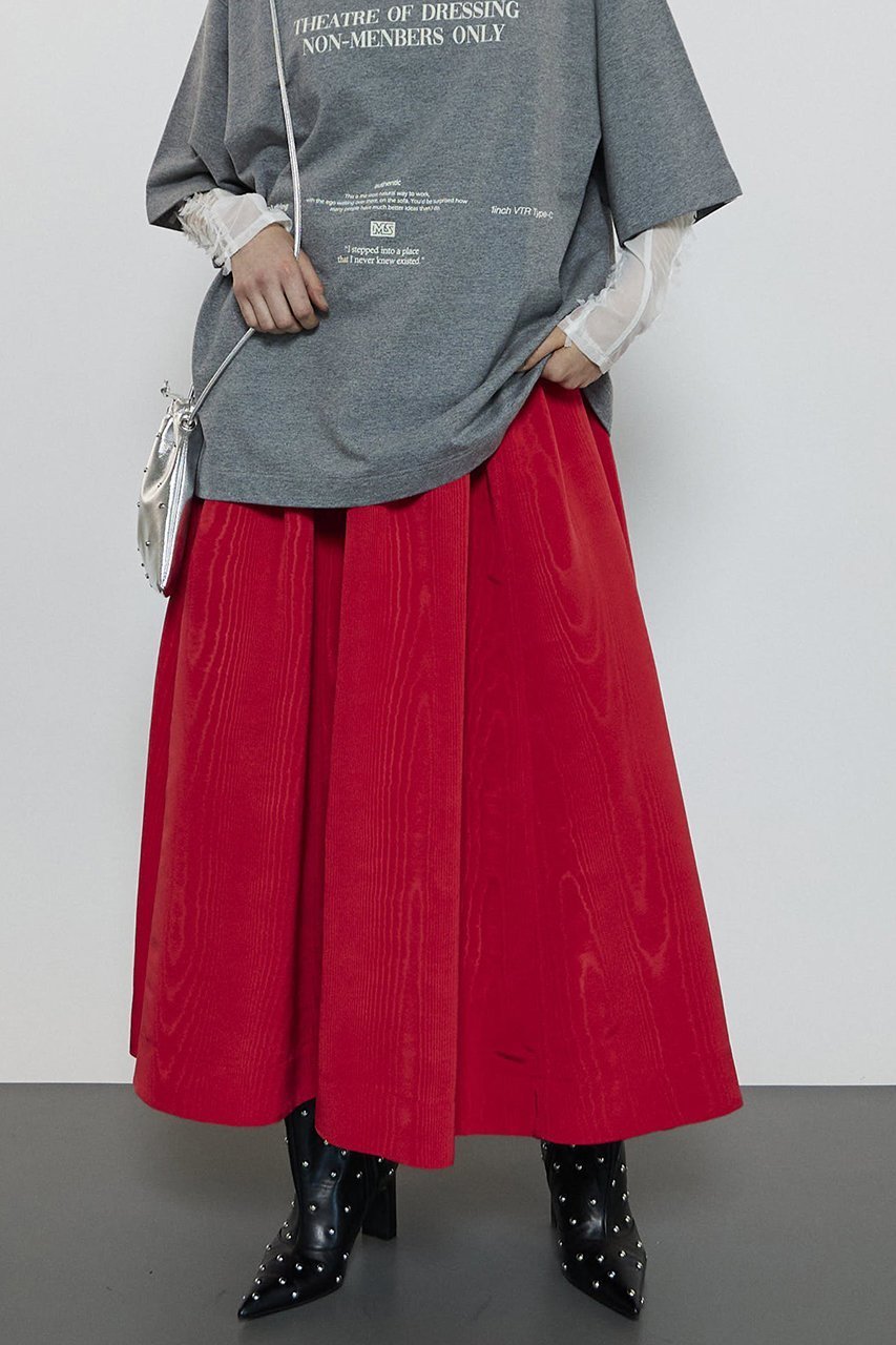 【メゾンスペシャル/MAISON SPECIAL】のMoire Volume Skirt/モアレボリュームスカート 人気、トレンドファッション・服の通販 founy(ファニー) 　ファッション　Fashion　レディースファッション　Fashion for Women　スカート　Skirts　ロングスカート　Long Skirts / Maxi & Midi Skirts　おすすめ　Recommended / Our Picks　スニーカー　Sneakers, Trainers　バランス　Balance, Style Balance　マキシ　Maxi, Full Length　ラグジュアリー　Luxury, Elegant　リュクス　Luxury, Elegant, High-End, Chic　ロング　Long, Long-Length　エレガント 上品　Elegant　other-8|ID: prp329100004605899 ipo3291000000032825347