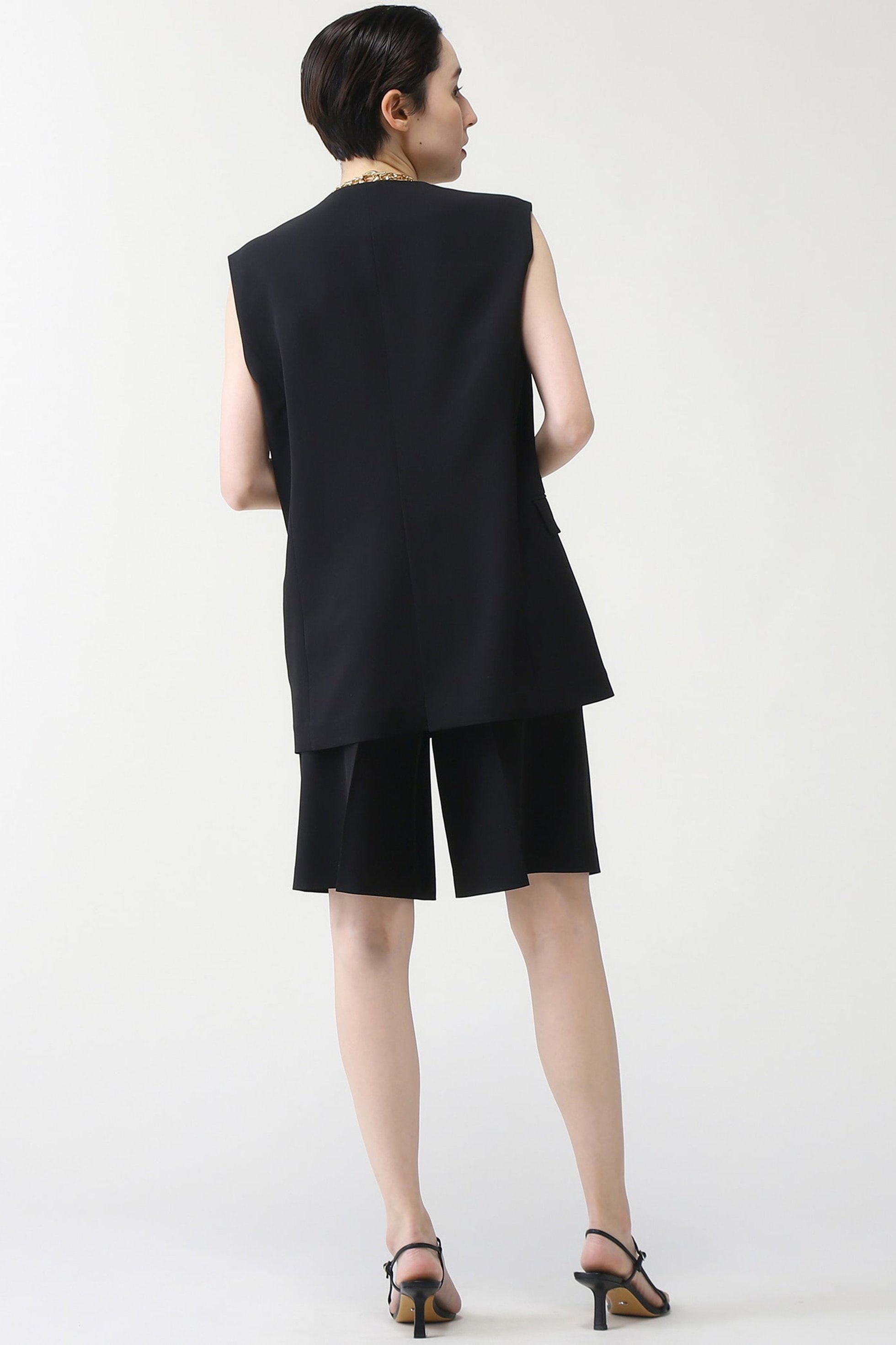 【マルティニーク/martinique】のベルト付きショートパンツ(セットアップ対応可) 人気、トレンドファッション・服の通販 founy(ファニー) 　ファッション　Fashion　レディースファッション　Fashion for Women　セットアップ　Matching Sets　レディースパンツ・ボトムス　Pants & Trousers / Bottoms　パンツ　Pants & Trousers　ショートパンツ・ハーフパンツ　High-Waisted & Relaxed Shorts　ベルト&ウエストマーク　Belts & Waist Accessories　おすすめ　Recommended / Our Picks　ショート　Short, Short Length　セットアップ　Set-Up, Coordinated Outfit　センター　Center, Center Line　バランス　Balance, Style Balance　エレガント 上品　Elegant　other-8|ID: prp329100004605997 ipo3291000000032829551