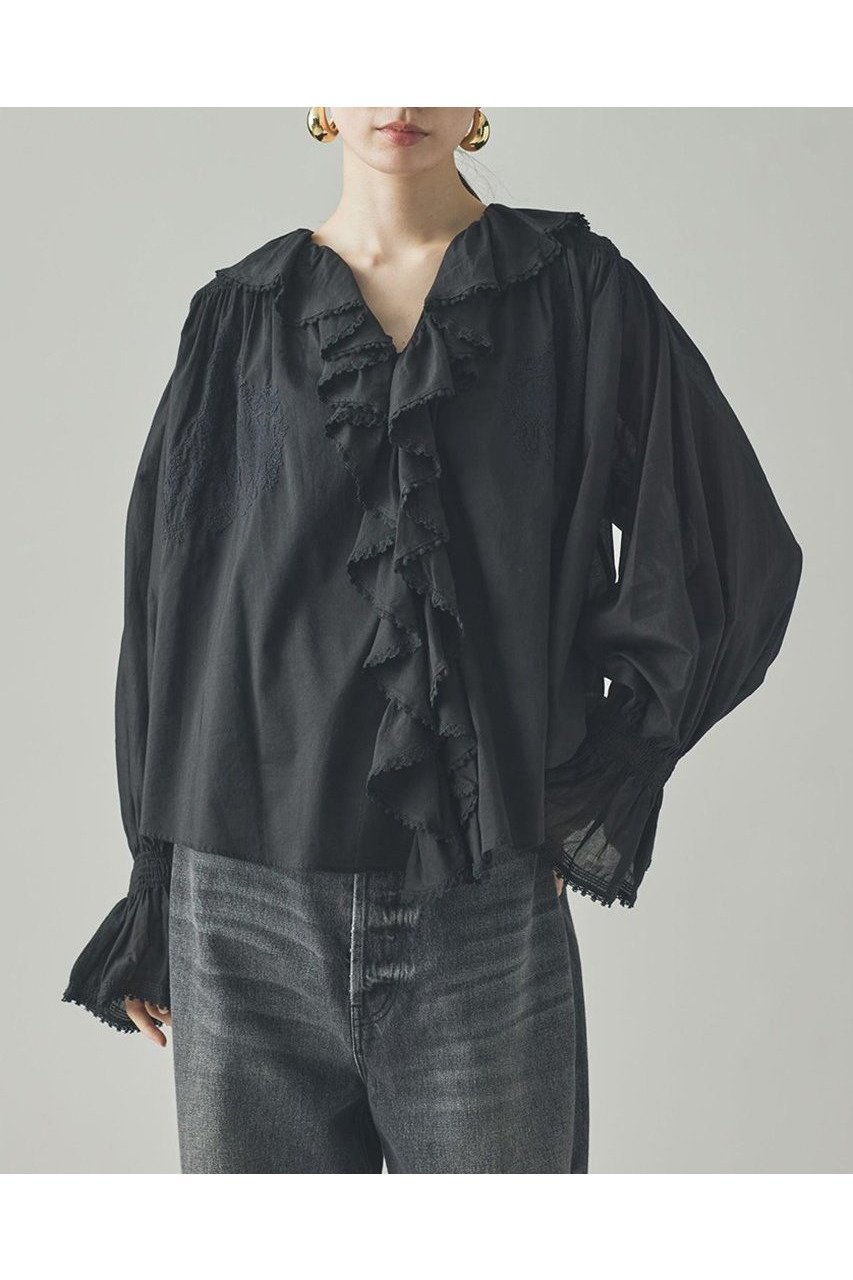 【カレンソロジー/Curensology】のラッフルレースブラウス インテリア・キッズ・メンズ・レディースファッション・服の通販 founy(ファニー) 　ファッション　Fashion　レディースファッション　Fashion for Women　トップス・カットソー　Cut & Sew Tops　シャツ・ブラウス・オフィスカジュアル　Elegant Blouses & Button-Ups　アンティーク　Antique-Inspired　ギャザー　Gathered, Ruffled　シャーリング　Shirring, Ruched　スリーブ　Sleeve, Long Sleeve / Short Sleeve　ハンド　Hand, Handmade　フェミニン　Feminine, Girly　フリル　Frill, Ruffle　フロント　Front, Front Design　レース　Lace, Lace Fabric　ロング　Long, Long-Length　新作・新入荷　New Arrivals / New In　ブラック|ID: prp329100004606081 ipo3291000000032835804