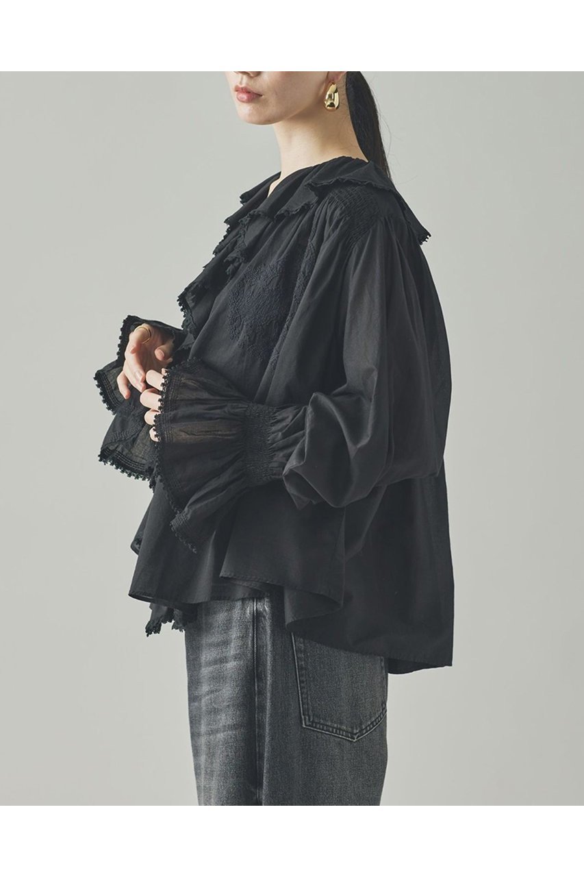 【カレンソロジー/Curensology】のラッフルレースブラウス 人気、トレンドファッション・服の通販 founy(ファニー) 　ファッション　Fashion　レディースファッション　Fashion for Women　トップス・カットソー　Cut & Sew Tops　シャツ・ブラウス・オフィスカジュアル　Elegant Blouses & Button-Ups　アンティーク　Antique-Inspired　ギャザー　Gathered, Ruffled　シャーリング　Shirring, Ruched　スリーブ　Sleeve, Long Sleeve / Short Sleeve　ハンド　Hand, Handmade　フェミニン　Feminine, Girly　フリル　Frill, Ruffle　フロント　Front, Front Design　レース　Lace, Lace Fabric　ロング　Long, Long-Length　新作・新入荷　New Arrivals / New In　other-3|ID: prp329100004606081 ipo3291000000032835816