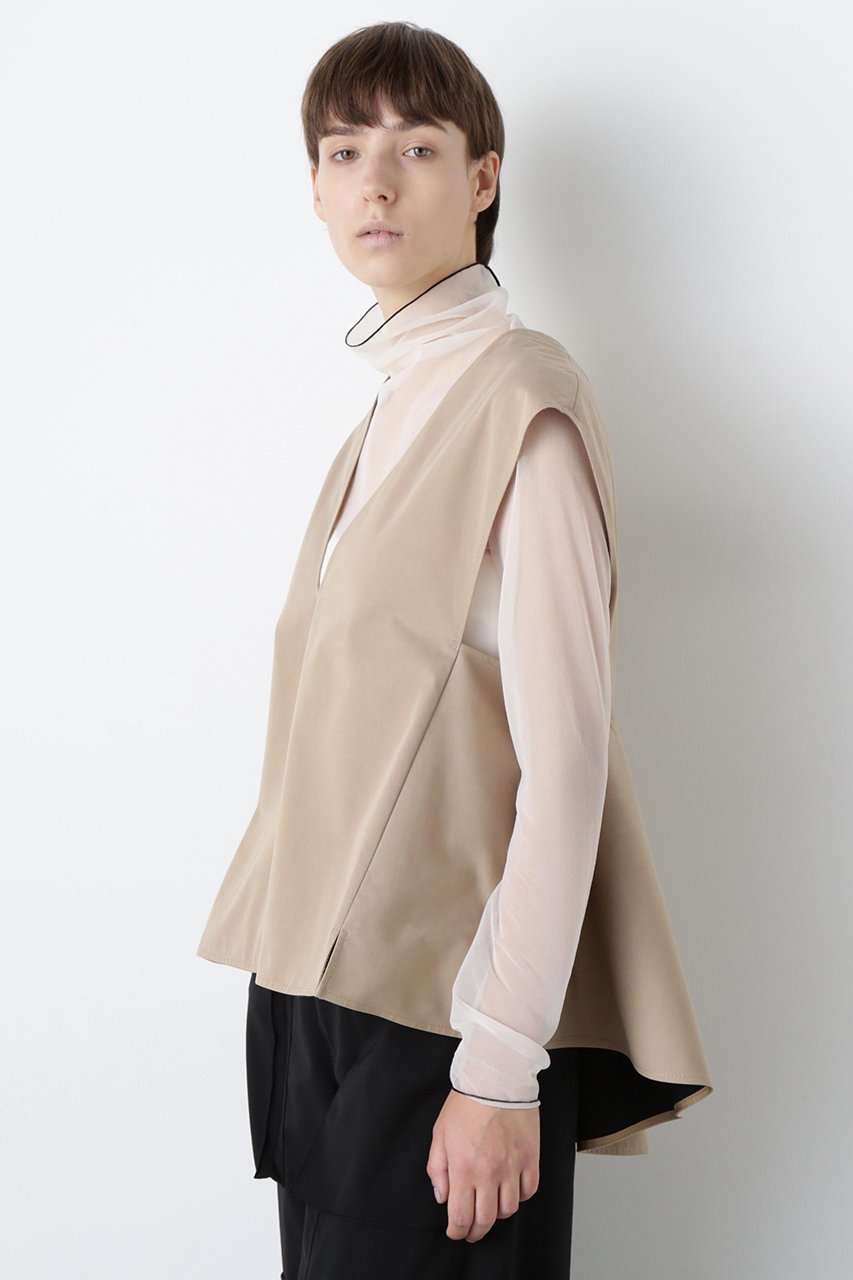 【ヒューエルミュージアム/hueLe Museum】の【STUMBLY】Back Peplum Gilet Blouse インテリア・キッズ・メンズ・レディースファッション・服の通販 founy(ファニー) 　ファッション　Fashion　レディースファッション　Fashion for Women　アウター　Coat / Outerwear Collection　トップス・カットソー　Cut & Sew Tops　キャミソール&ノースリーブ　Camisoles & Sleeveless Tops　シャツ・ブラウス・オフィスカジュアル　Elegant Blouses & Button-Ups　ベスト&ジレ / 重ね着スタイル　Vests & Gilets　ノースリーブ　Sleeveless, No-Sleeve　フロント　Front, Front Design　ペプラム　Peplum, Flared Hem　切替　Switching, Contrast Panel　定番　Standard, Basic Item　ベージュ|ID: prp329100004606083 ipo3291000000035795650