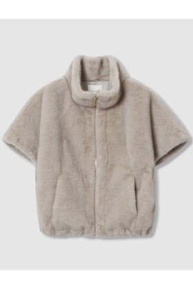 【アナイ/ANAYI】のフェイクミンクファージレ 人気、トレンドファッション・服の通販 founy(ファニー) ファッション Fashion レディースファッション Fashion for Women アウター Coat / Outerwear Collection レディースジャケット・軽アウター Jackets ショルダー Shoulder, Shoulder Strap ジャケット Jacket, Outerwear スタンド Stand Collar, Upright Stand スリーブ Sleeve, Long Sleeve / Short Sleeve ドロップ Drop Shoulder, Dropped Style バランス Balance, Style Balance ベスト Vest, Waistcoat リアル Real, Realistic ロング Long, Long-Length 新作・新入荷 New Arrivals / New In |ID:prp329100004606094