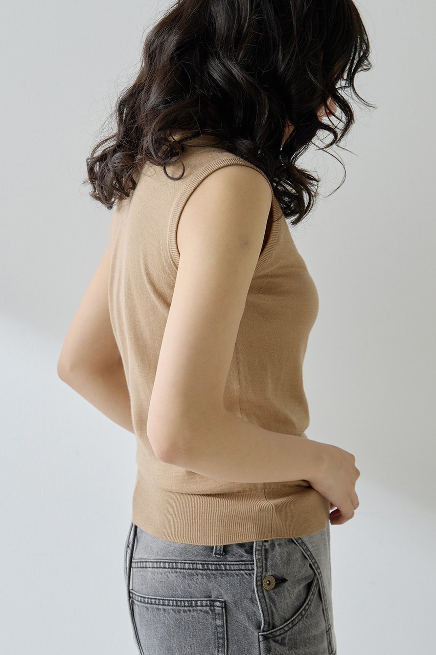 【ウィムガゼット/Whim Gazette】の16Gタートルノースリーブプルオーバー 人気、トレンドファッション・服の通販 founy(ファニー) 　ファッション　Fashion　レディースファッション　Fashion for Women　トップス・カットソー　Cut & Sew Tops　ニット　Knit Tops & Sweaters　キャミソール&ノースリーブ　Camisoles & Sleeveless Tops　カジュアルプルオーバー・ニットトップス　Pullovers & Knit Tops / Casual Pullovers　おすすめ　Recommended / Our Picks　なめらか　Smooth, Silky Texture　アンサンブル　Ensemble Set　カーディガン　Cardigan, Knitwear　タートルネック　Turtleneck, High Neck　ドレープ　Drape, Draping Fabric　ノースリーブ　Sleeveless, No-Sleeve　バランス　Balance, Style Balance　ボトム　Bottoms, Lower Wear　エレガント 上品　Elegant　other-5|ID: prp329100004606129 ipo3291000000035795863