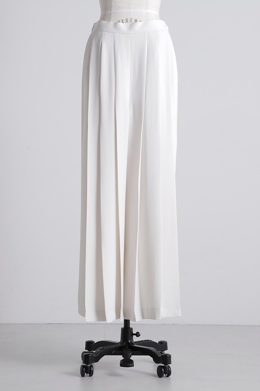【ヒューエルミュージアム/hueLe Museum】の【STUMBLY】Pleated Wide Pants 人気、トレンドファッション・服の通販 founy(ファニー) 　ファッション　Fashion　レディースファッション　Fashion for Women　パンツ　Pants & Trousers　キャミソール　Camisole, Spaghetti Strap Top　サテン　Satin, Glossy Fabric　シンプル　Simple, Minimal　ジャケット　Jacket, Outerwear　ドレープ　Drape, Draping Fabric　フラップ　Flap, Flap Pocket　フランス　France, French　プリーツ　Pleats, Pleated　マニッシュ　Mannish, Boyish　ミリタリー　Military, Army Style　モダン　Modern, Contemporary　ワイド　Wide, Wide Fit　other-2|ID: prp329100004606161 ipo3291000000032839196