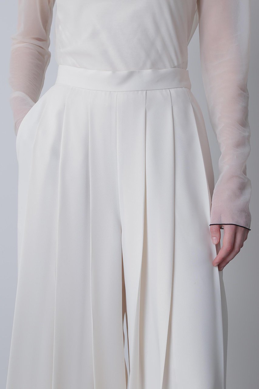【ヒューエルミュージアム/hueLe Museum】の【STUMBLY】Pleated Wide Pants 人気、トレンドファッション・服の通販 founy(ファニー) 　ファッション　Fashion　レディースファッション　Fashion for Women　パンツ　Pants & Trousers　キャミソール　Camisole, Spaghetti Strap Top　サテン　Satin, Glossy Fabric　シンプル　Simple, Minimal　ジャケット　Jacket, Outerwear　ドレープ　Drape, Draping Fabric　フラップ　Flap, Flap Pocket　フランス　France, French　プリーツ　Pleats, Pleated　マニッシュ　Mannish, Boyish　ミリタリー　Military, Army Style　モダン　Modern, Contemporary　ワイド　Wide, Wide Fit　other-6|ID: prp329100004606161 ipo3291000000032839219