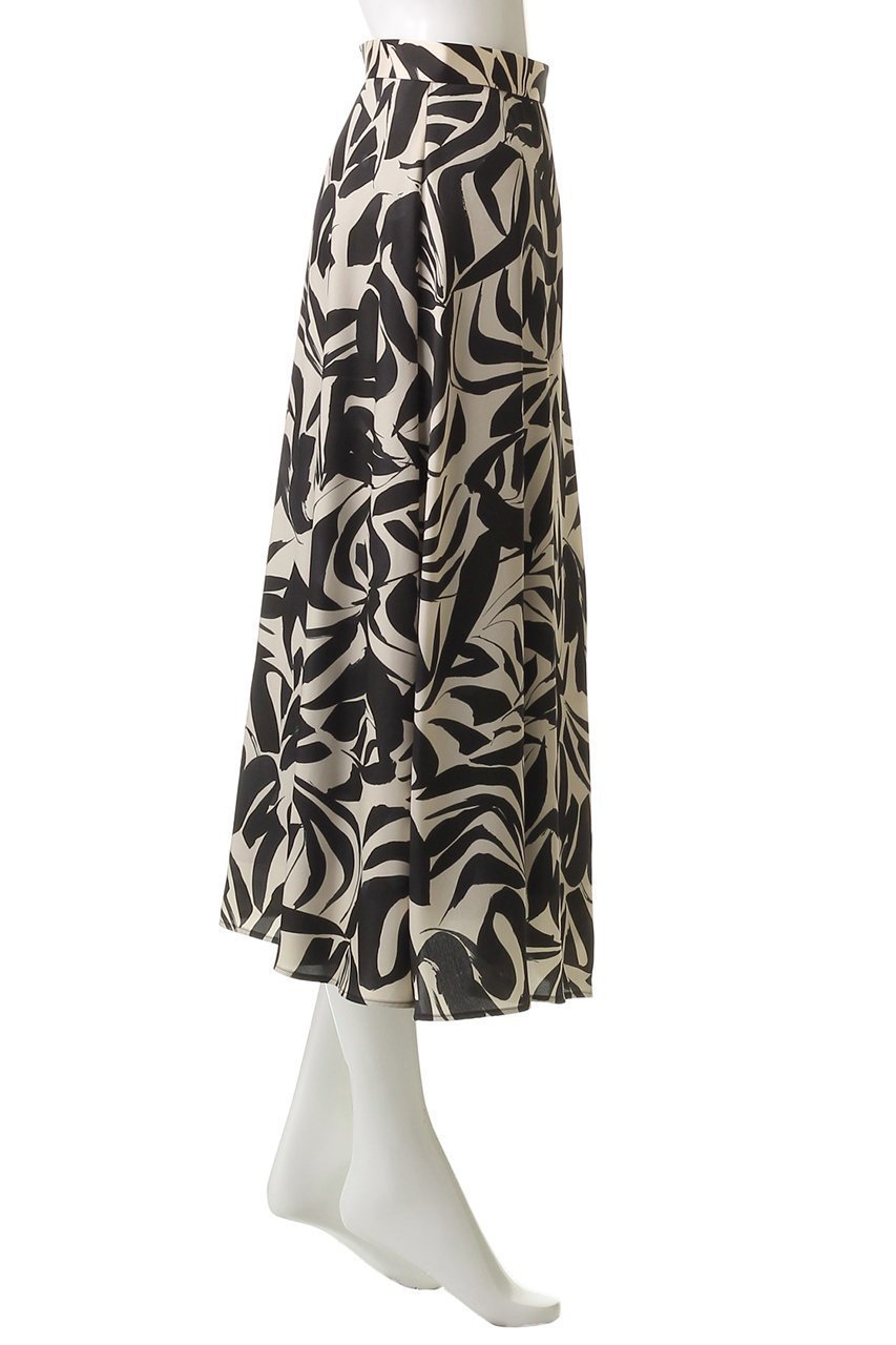 【アナイ/ANAYI】のアートリーフサテンラップスカート 人気、トレンドファッション・服の通販 founy(ファニー) 　ファッション　Fashion　レディースファッション　Fashion for Women　スカート　Skirts　ロングスカート　Long Skirts / Maxi & Midi Skirts　サテン　Satin, Glossy Fabric　シンプル　Simple, Minimal　フォーマル　Formal, Dressy　フレア　Flare, Flared　ラップ　Wrap, Wrap Design　リーフ　Leaf, Botanical Leaf　ロング　Long, Long-Length　エレガント 上品　Elegant　other-3|ID: prp329100004606172 ipo3291000000035373881