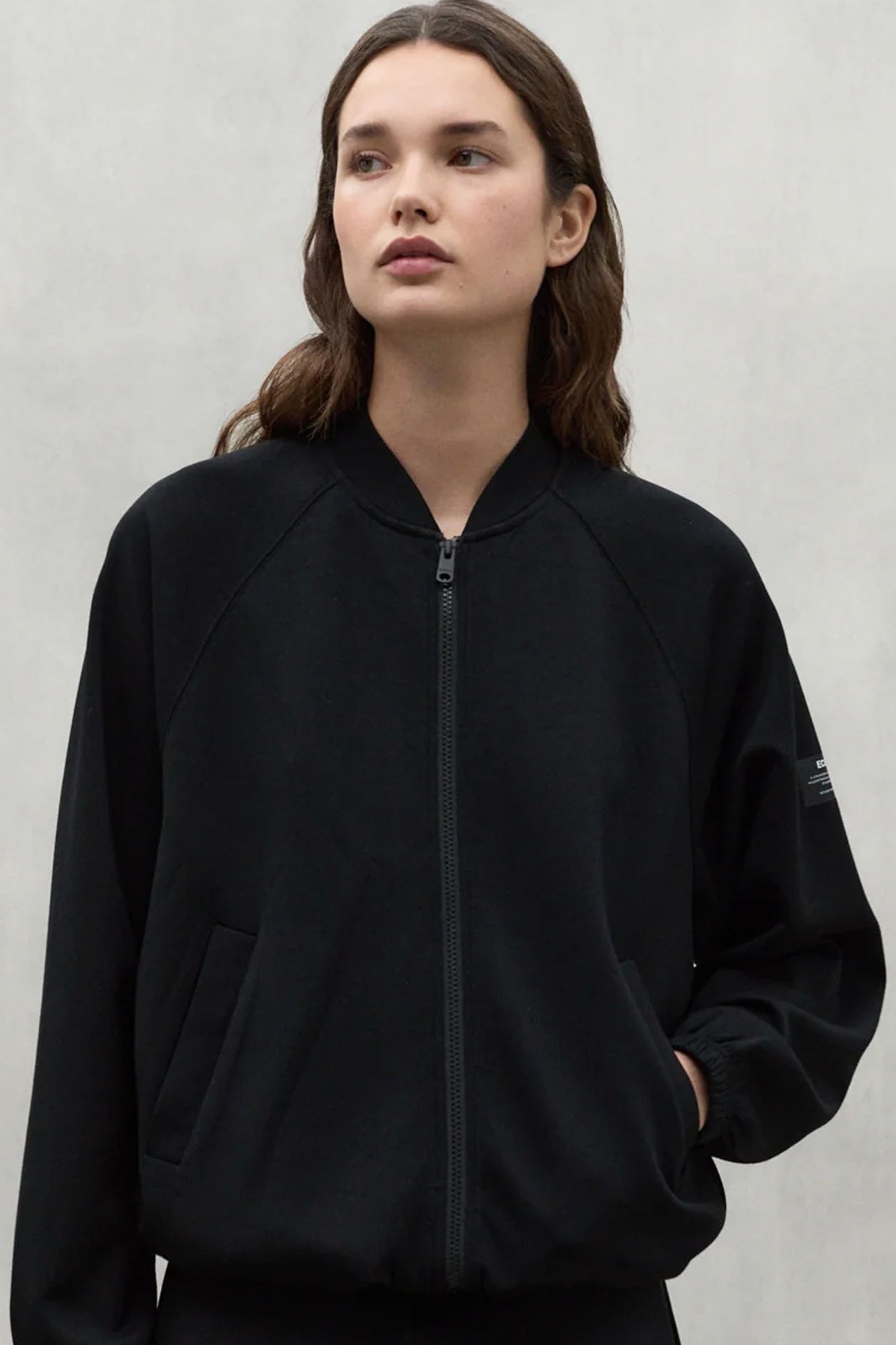 【エコアルフ/ECOALF】のDELFOS ジップアウター 人気、トレンドファッション・服の通販 founy(ファニー) 　ファッション　Fashion　レディースファッション　Fashion for Women　アウター　Coat / Outerwear Collection　トップス・カットソー　Cut & Sew Tops　シャツ・ブラウス・オフィスカジュアル　Elegant Blouses & Button-Ups　レディースパーカー・カジュアルフーディー　Casual Hoodies & Sweatshirts　ロングTシャツ・Tシャツ　Longline T-Shirts & Tees　スウェット・クルーネックトップス　Sweatshirts & Crewnecks / Relaxed Fit Sweat Tops　カットソー・ベーシックTシャツ　Cut-and-Sewn Tops / Stretch Tees & Basics　スリーブ　Sleeve, Long Sleeve / Short Sleeve　ドローコード　Drawcord, Drawstring Cord　リラックス　Relax, Relaxed Fit　other-5|ID: prp329100004606176 ipo3291000000032839743
