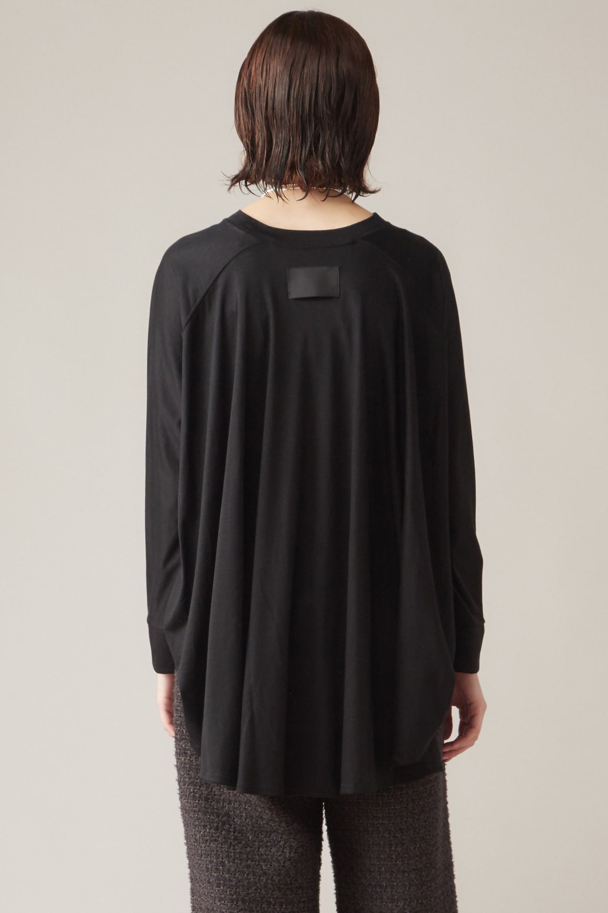 【マルティニーク/martinique】の【COGTHEBIGSMOKE】ABBY TOP 人気、トレンドファッション・服の通販 founy(ファニー) 　ファッション　Fashion　レディースファッション　Fashion for Women　トップス・カットソー　Cut & Sew Tops　シャツ・ブラウス・オフィスカジュアル　Elegant Blouses & Button-Ups　ロングTシャツ・Tシャツ　Longline T-Shirts & Tees　カットソー・ベーシックTシャツ　Cut-and-Sewn Tops / Stretch Tees & Basics　エレガント 上品　Elegant　コレクション　Collection, Seasonal Line　シンプル　Simple, Minimal　スリーブ　Sleeve, Long Sleeve / Short Sleeve　トレンド　Trend, Trending Now　定番　Standard, Basic Item　フレア　Flare, Flared　フロント　Front, Front Design　リアル　Real, Realistic　ロング　Long, Long-Length　ロンドン　London Style, British Inspired　日本製　Made In Japan　other-3|ID: prp329100004606227 ipo3291000000032843205