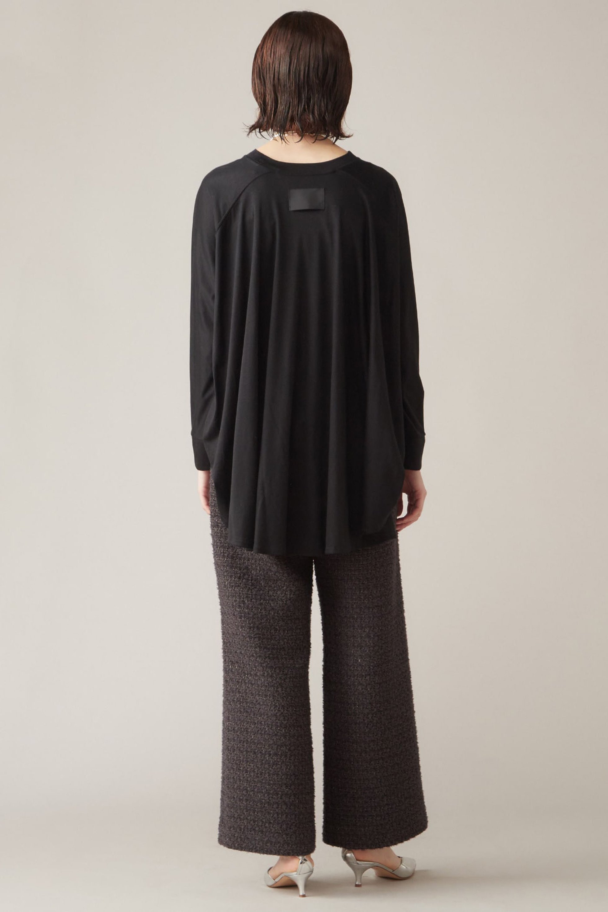 【マルティニーク/martinique】の【COGTHEBIGSMOKE】ABBY TOP 人気、トレンドファッション・服の通販 founy(ファニー) 　ファッション　Fashion　レディースファッション　Fashion for Women　トップス・カットソー　Cut & Sew Tops　シャツ・ブラウス・オフィスカジュアル　Elegant Blouses & Button-Ups　ロングTシャツ・Tシャツ　Longline T-Shirts & Tees　カットソー・ベーシックTシャツ　Cut-and-Sewn Tops / Stretch Tees & Basics　エレガント 上品　Elegant　コレクション　Collection, Seasonal Line　シンプル　Simple, Minimal　スリーブ　Sleeve, Long Sleeve / Short Sleeve　トレンド　Trend, Trending Now　定番　Standard, Basic Item　フレア　Flare, Flared　フロント　Front, Front Design　リアル　Real, Realistic　ロング　Long, Long-Length　ロンドン　London Style, British Inspired　日本製　Made In Japan　other-6|ID: prp329100004606227 ipo3291000000032843281