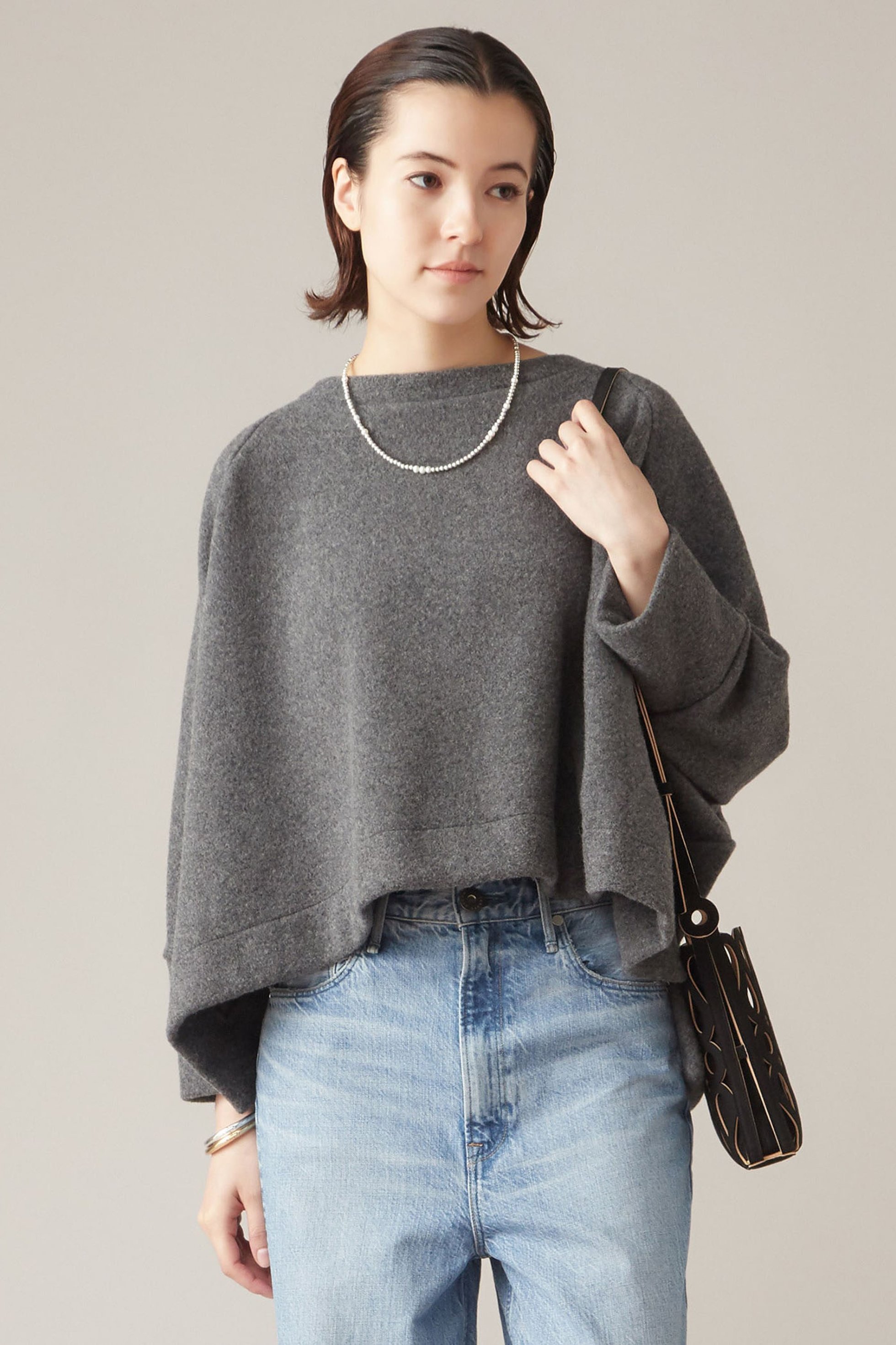【マルティニーク/martinique】の【COGTHEBIGSMOKE】ISADORA CREW NECK 人気、トレンドファッション・服の通販 founy(ファニー) 　ファッション　Fashion　レディースファッション　Fashion for Women　トップス・カットソー　Cut & Sew Tops　シャツ・ブラウス・オフィスカジュアル　Elegant Blouses & Button-Ups　ロングTシャツ・Tシャツ　Longline T-Shirts & Tees　カットソー・ベーシックTシャツ　Cut-and-Sewn Tops / Stretch Tees & Basics　コレクション　Collection, Seasonal Line　コンパクト　Compact, Small Size　ショート　Short, Short Length　スリット　Slit, Slit Detail　スリーブ　Sleeve, Long Sleeve / Short Sleeve　トレンド　Trend, Trending Now　定番　Standard, Basic Item　人気　Popular, Best Seller　リアル　Real, Realistic　ロング　Long, Long-Length　ロンドン　London Style, British Inspired　ワイド　Wide, Wide Fit　日本製　Made In Japan　other-2|ID: prp329100004606228 ipo3291000000032843441