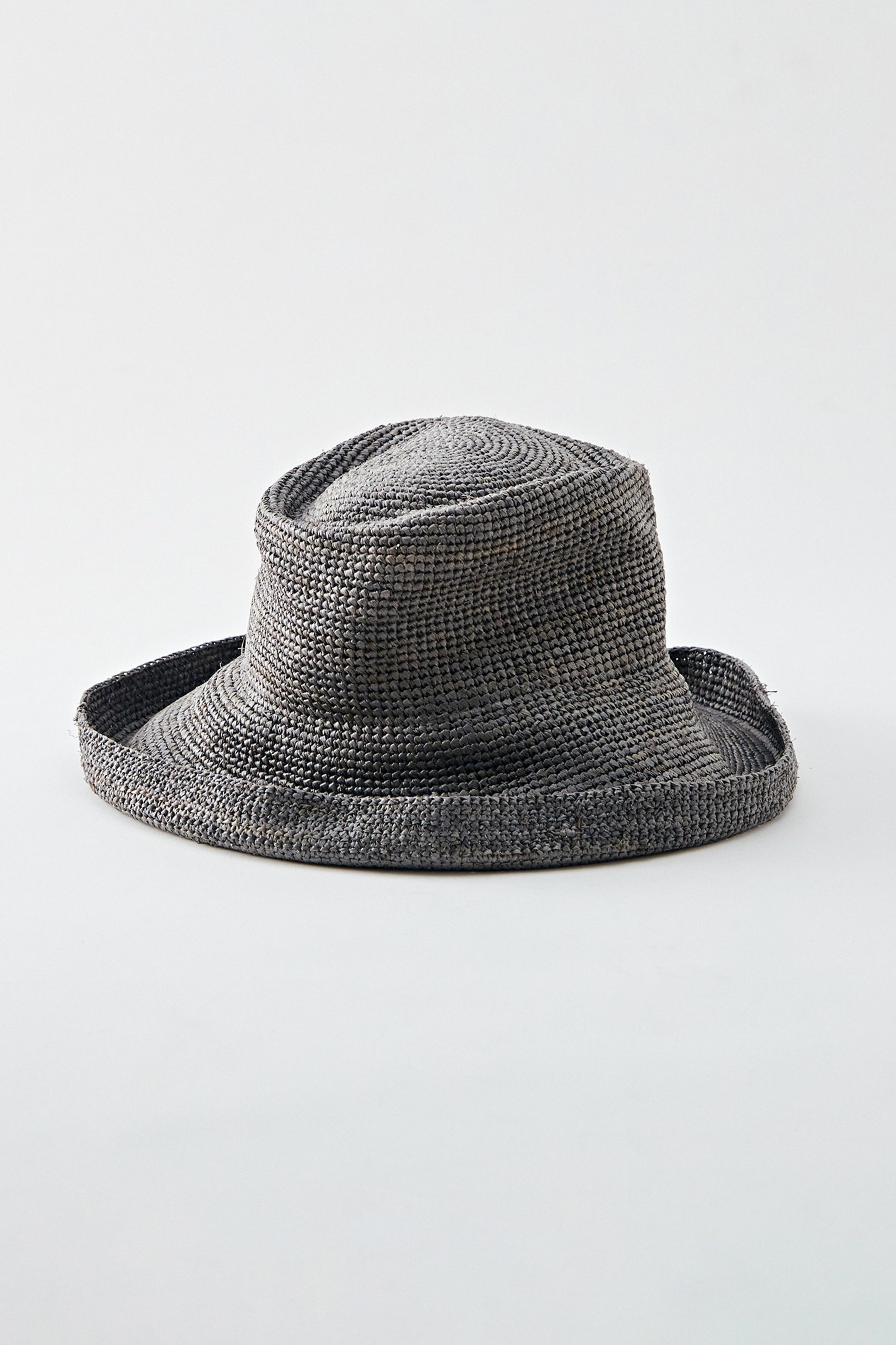 【マルティニーク/martinique】の【ENTWURFEIN】ラフィアクロシェハット 人気、トレンドファッション・服の通販 founy(ファニー) 　ファッション　Fashion　レディースファッション　Fashion for Women　キャップ&ハット　Hats & Caps　アンティーク　Antique-Inspired　シンプル　Simple, Minimal　ドローコード　Drawcord, Drawstring Cord　モダン　Modern, Contemporary　ラフィア　Raffia, Natural Straw　夏　Summer　定番　Standard, Basic Item　巾着　Drawstring Bag, Kinchaku　帽子　Hat, Headwear　手編み　Hand-Knitted, Handmade Knit　春　Spring　S/S・春夏　SS, Spring/Summer, Warm Season　other-2|ID: prp329100004606400 ipo3291000000032860728