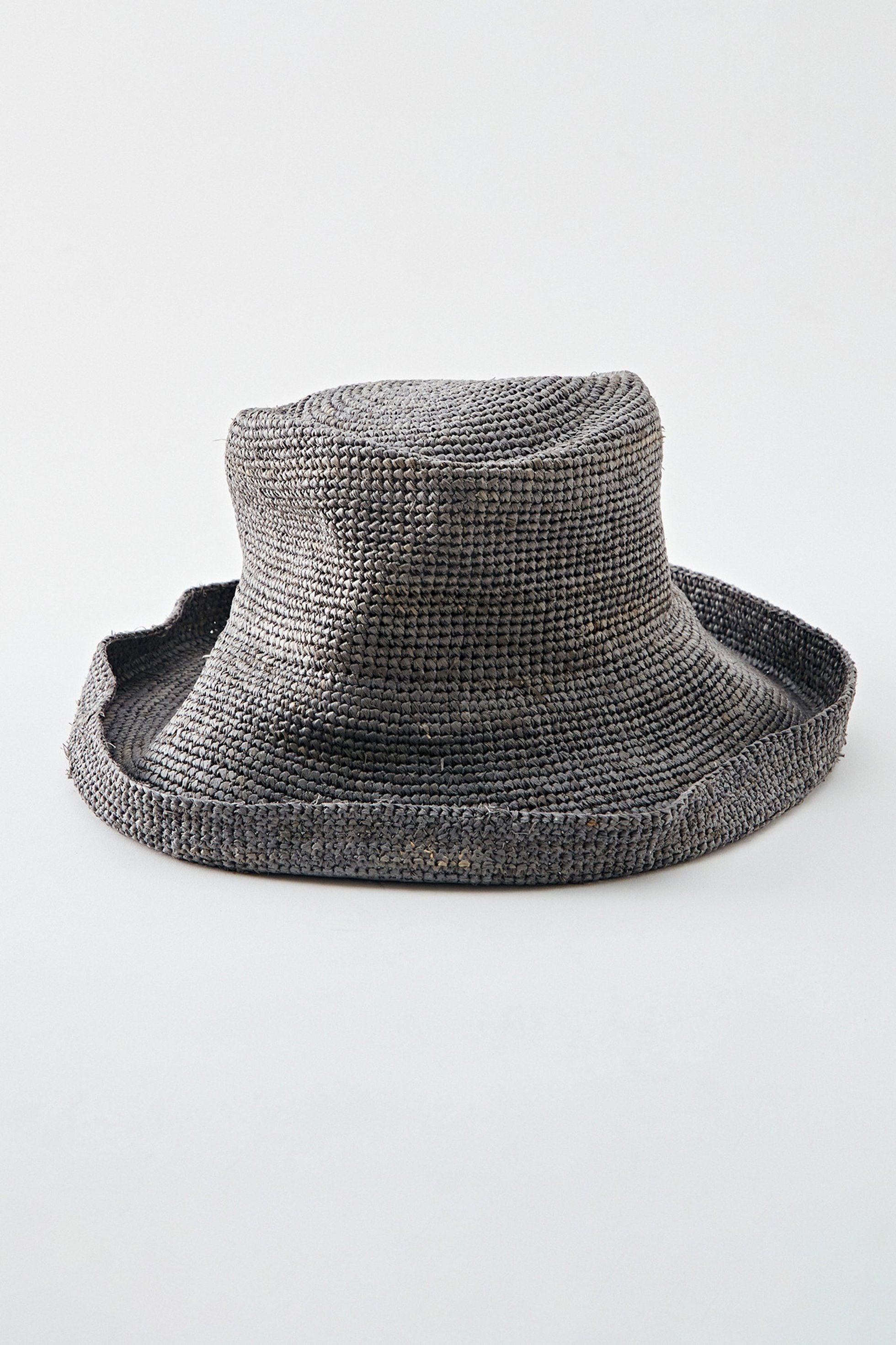 【マルティニーク/martinique】の【ENTWURFEIN】ラフィアクロシェハット 人気、トレンドファッション・服の通販 founy(ファニー) 　ファッション　Fashion　レディースファッション　Fashion for Women　キャップ&ハット　Hats & Caps　アンティーク　Antique-Inspired　シンプル　Simple, Minimal　ドローコード　Drawcord, Drawstring Cord　モダン　Modern, Contemporary　ラフィア　Raffia, Natural Straw　夏　Summer　定番　Standard, Basic Item　巾着　Drawstring Bag, Kinchaku　帽子　Hat, Headwear　手編み　Hand-Knitted, Handmade Knit　春　Spring　S/S・春夏　SS, Spring/Summer, Warm Season　other-3|ID: prp329100004606400 ipo3291000000032860751
