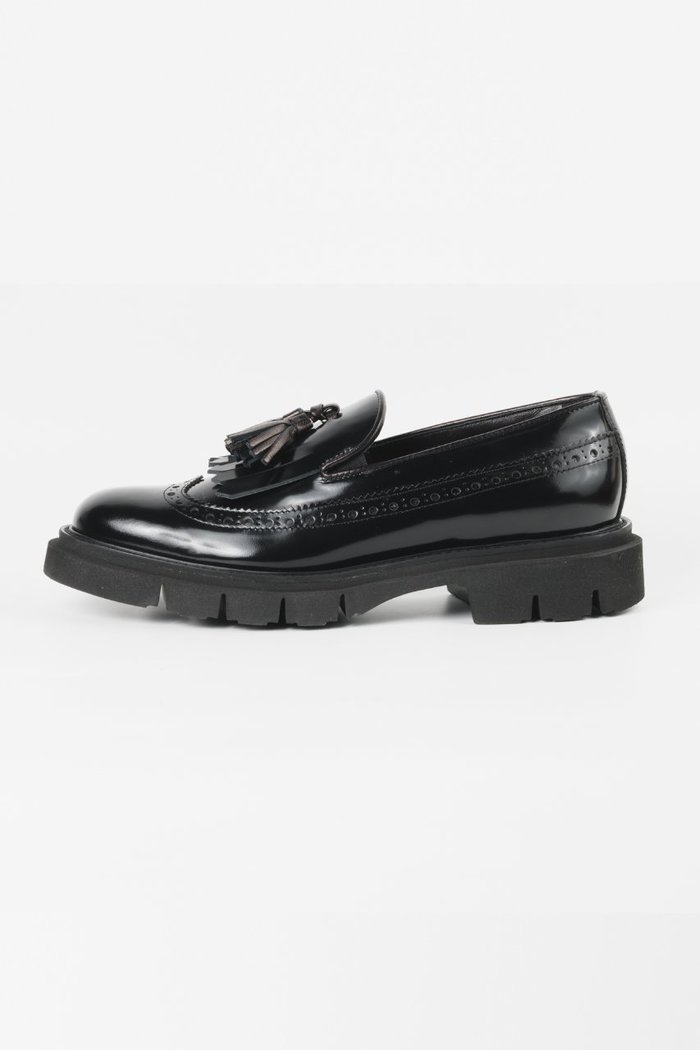 【ルカグロッシ/LucaGrossi】の厚底メダリオンタッセルローファー インテリア・キッズ・メンズ・レディースファッション・服の通販 founy(ファニー) https://founy.com/ ファッション Fashion レディースファッション Fashion for Women なめらか Smooth, Silky Texture クラシカル Classical, Vintage-Inspired シューズ Shoes, Footwear タッセル Tassel, Fringe フラット Flat, Flat Shoes 再入荷 Restock / Back in Stock 厚底 Platform Shoes |ID: prp329100004606456 ipo3291000000034745351