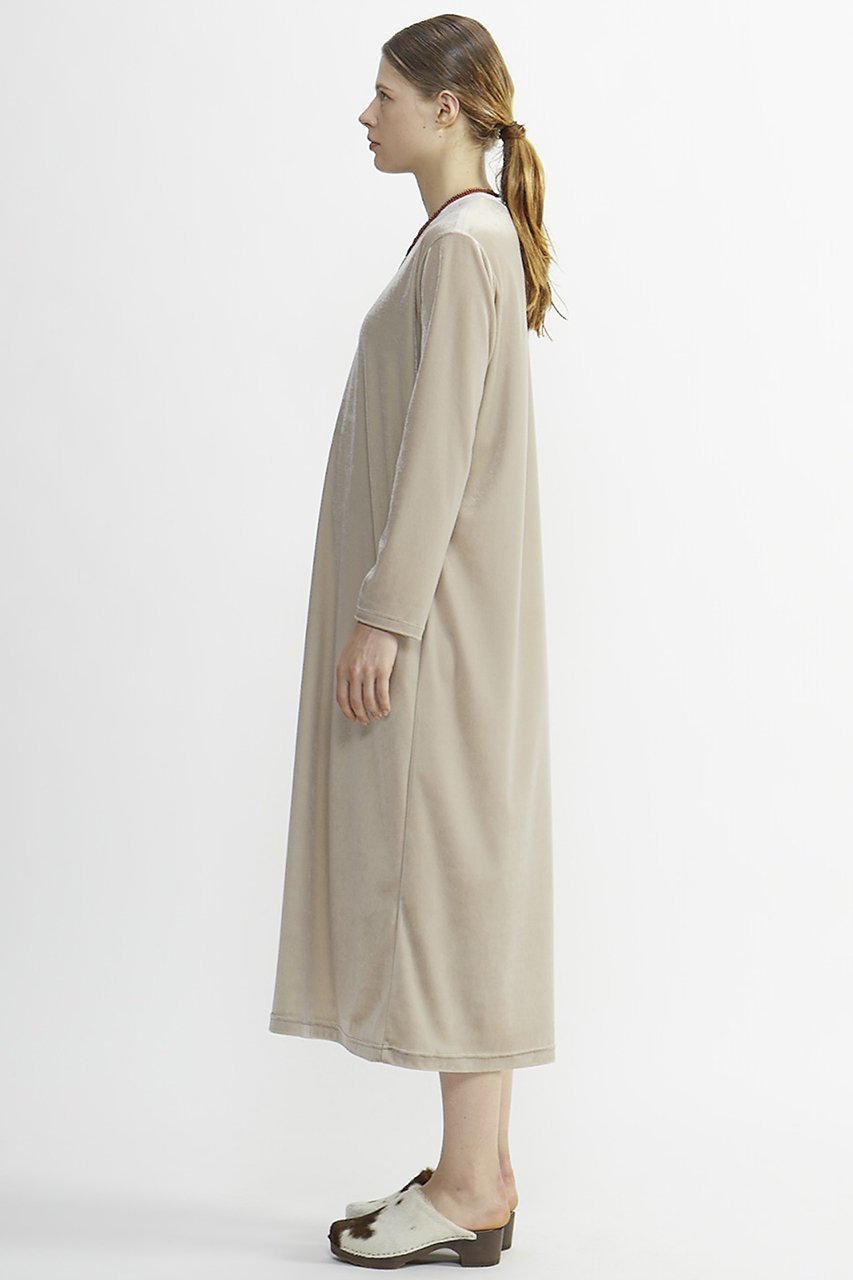【プレインピープル/PLAIN PEOPLE】のベロアジャージストレートドレス 人気、トレンドファッション・服の通販 founy(ファニー) 　ファッション　Fashion　レディースファッション　Fashion for Women　ワンピース　Dresses　フォーマル・パーティードレス・結婚式用ドレス　Elegant & Casual Dresses　チュニック　Tunic Tops & Dresses　おすすめ　Recommended / Our Picks　シルク　Silk, 100% Silk　ストレート　Straight, Straight Cut　チュニック　Tunic, Long Top　ブルゾン　Blouson, Bomber Jacket　プリント　Print, Printed Pattern　ベーシック　Basic, Essential　ロング　Long, Long-Length　other-3|ID: prp329100004606960 ipo3291000000032882925