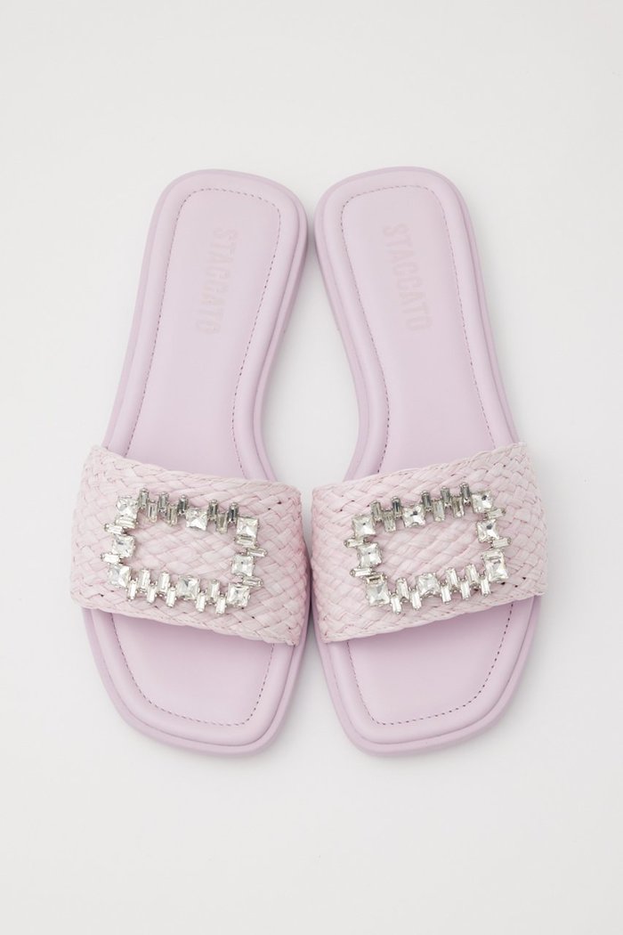 【スタッカート/STACCATO】のセーヌフラットサンダル インテリア・キッズ・メンズ・レディースファッション・服の通販 founy(ファニー) https://founy.com/ ファッション Fashion レディースファッション Fashion for Women クッション Cushion, Throw Pillow サンダル Sandals, Summer Shoes ストーン Stone, Gem-Like フラット Flat, Flat Shoes ラフィア Raffia, Natural Straw ルーズ Loose, Oversized 夏 Summer 軽量 Lightweight, Ultra Light |ID: prp329100004606993 ipo3291000000034940478