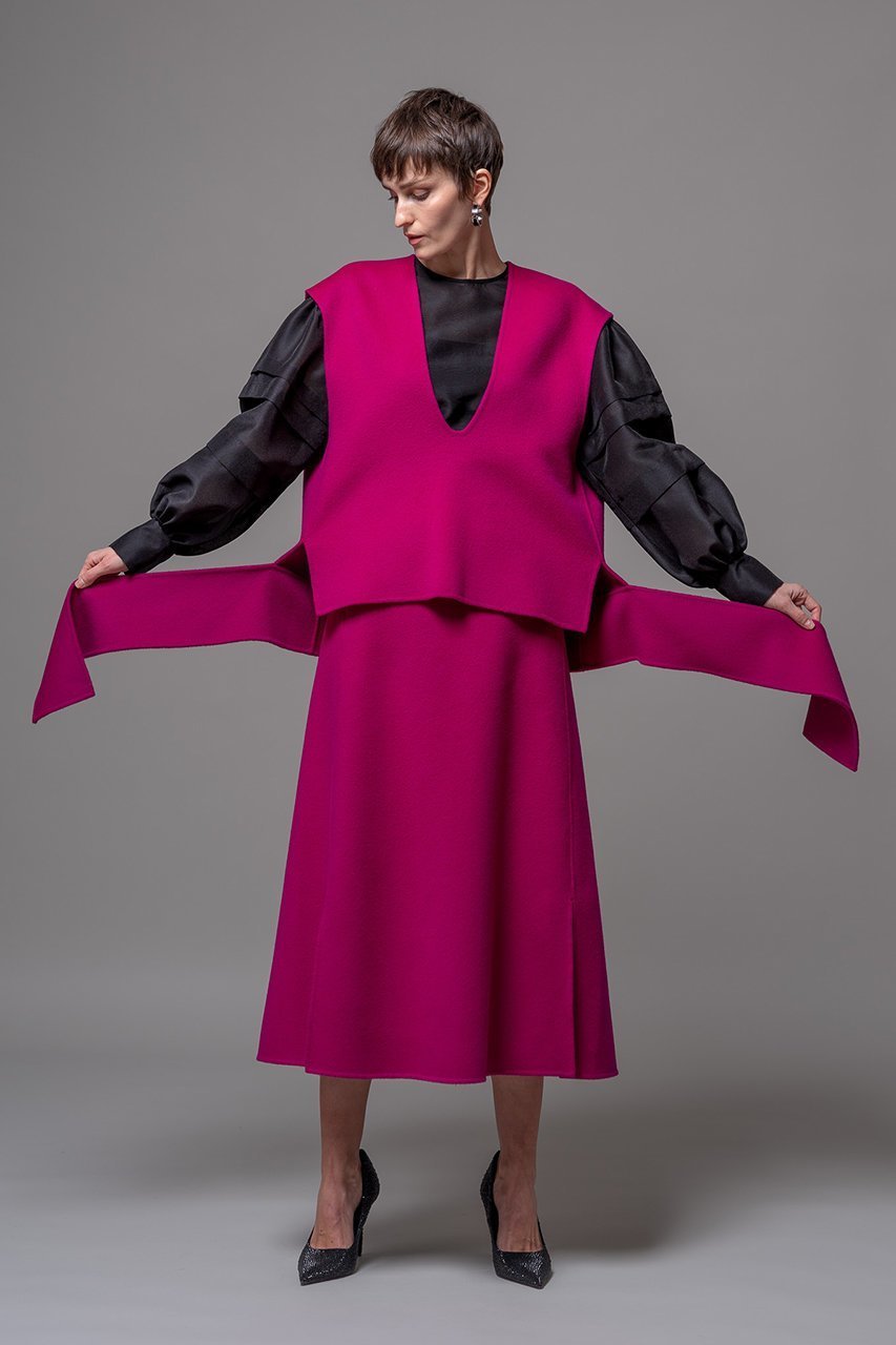 【ドメル/DOMELLE】のライト カシミヤ ブレンド リバー ベスト 人気、トレンドファッション・服の通販 founy(ファニー) 　ファッション　Fashion　レディースファッション　Fashion for Women　アウター　Coat / Outerwear Collection　トップス・カットソー　Cut & Sew Tops　キャミソール&ノースリーブ　Camisoles & Sleeveless Tops　シャツ・ブラウス・オフィスカジュアル　Elegant Blouses & Button-Ups　ベスト&ジレ / 重ね着スタイル　Vests & Gilets　なめらか　Smooth, Silky Texture　ノースリーブ　Sleeveless, No-Sleeve　ベスト　Vest, Waistcoat　A/W・秋冬　Autumn/Winter　other-8|ID: prp329100004607283 ipo3291000000032889733