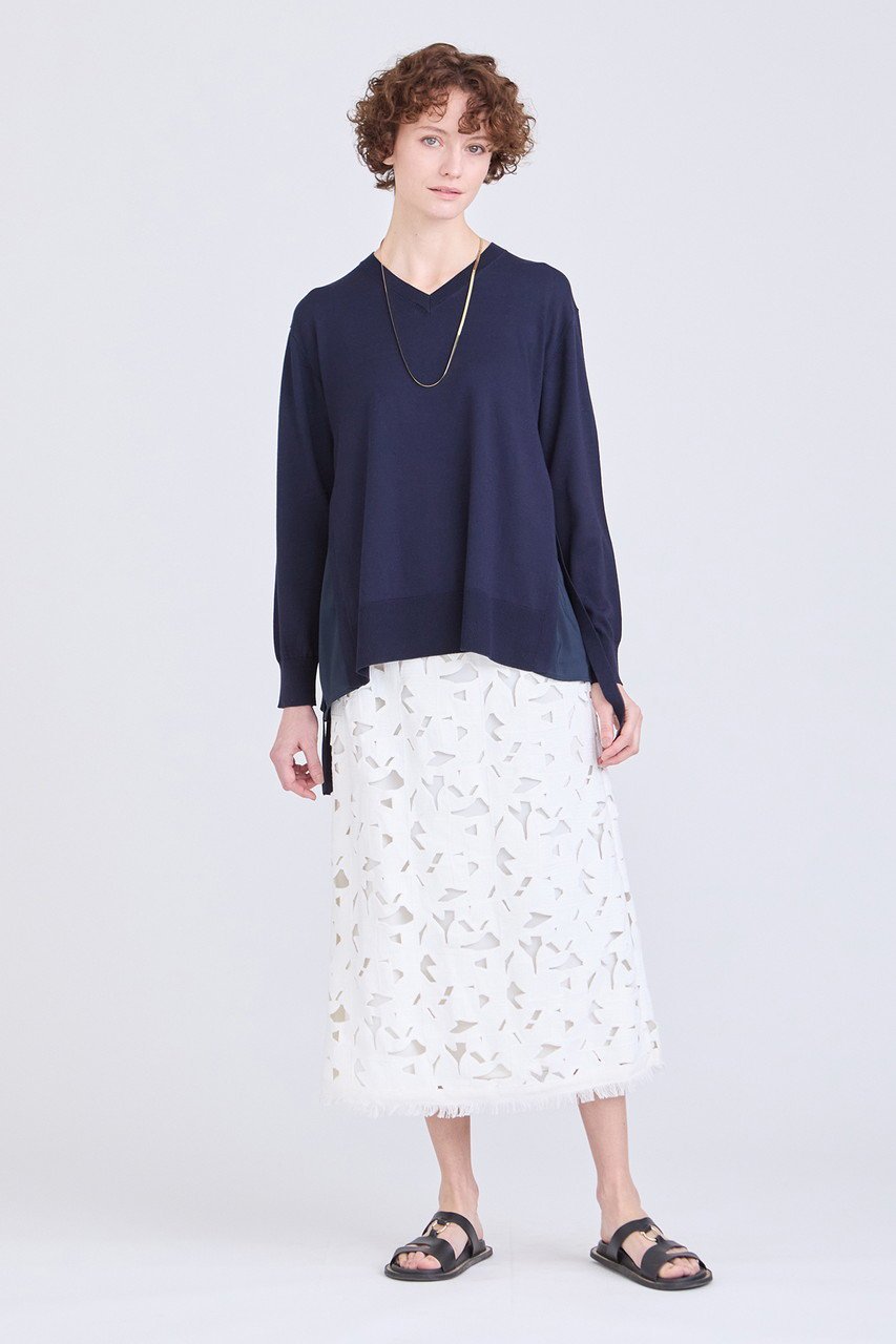 【ハウス オブ ロータス/HOUSE OF LOTUS】のドッキングVネックプルオーバー 人気、トレンドファッション・服の通販 founy(ファニー) 　ファッション　Fashion　レディースファッション　Fashion for Women　トップス・カットソー　Cut & Sew Tops　シャツ・ブラウス・オフィスカジュアル　Elegant Blouses & Button-Ups　カジュアルプルオーバー・ニットトップス　Pullovers & Knit Tops / Casual Pullovers　Vネックトップス　V-Neck Tops / V-Cut Neckline Shirts　おすすめ　Recommended / Our Picks　なめらか　Smooth, Silky Texture　シルク　Silk, 100% Silk　スリーブ　Sleeve, Long Sleeve / Short Sleeve　ドッキング　Docking, Mixed Material　バランス　Balance, Style Balance　リボン　Ribbon, Bow　ロング　Long, Long-Length　春　Spring　other-8|ID: prp329100004607295 ipo3291000000032890327