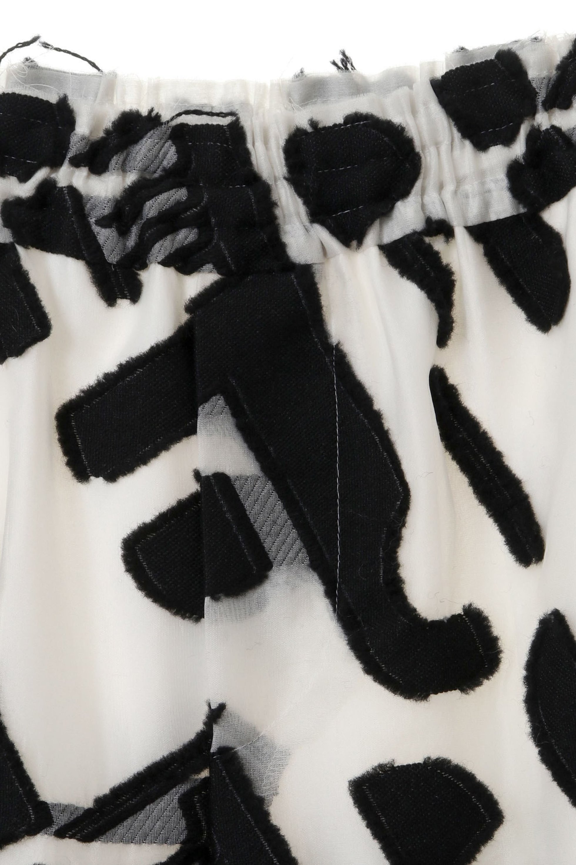 【マルティニーク/martinique】の【CURRENTAGE】ジャカードパンツ 人気、トレンドファッション・服の通販 founy(ファニー) 　ファッション　Fashion　レディースファッション　Fashion for Women　パンツ　Pants & Trousers　ヴィンテージ　Vintage Style　クラシック　Classic, Timeless Style　シルク　Silk, 100% Silk　シンプル　Simple, Minimal　ジャカード／ジャガード　Jacquard, Woven Pattern　パターン　Pattern, Design Print　モダン　Modern, Contemporary　モノトーン　Monotone, Black and White　other-3|ID: prp329100004607390 ipo3291000000032892819