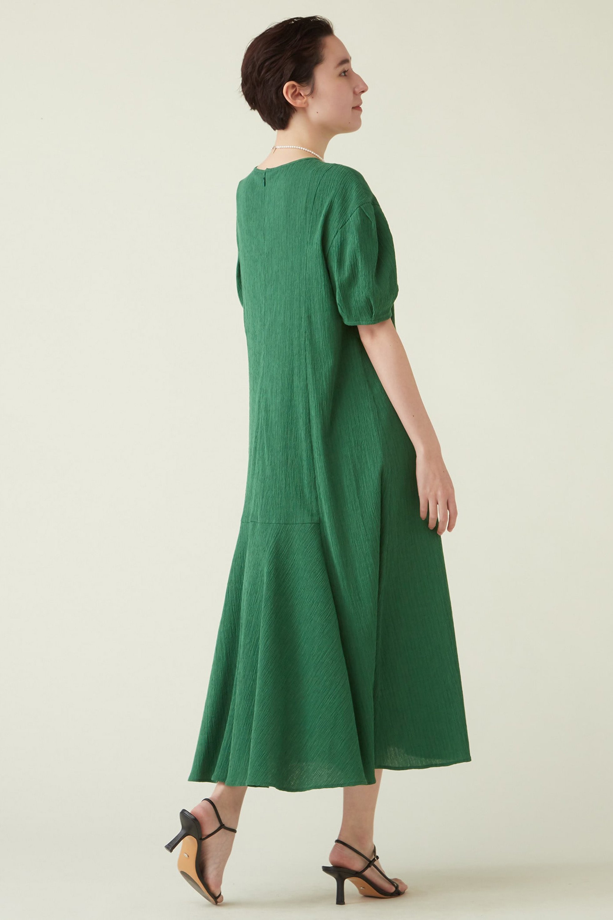 【マルティニーク/martinique】のクレープドレス 人気、トレンドファッション・服の通販 founy(ファニー) 　ファッション　Fashion　レディースファッション　Fashion for Women　ワンピース　Dresses　フォーマル・パーティードレス・結婚式用ドレス　Elegant & Casual Dresses　チュニック　Tunic Tops & Dresses　スリーブ　Sleeve, Long Sleeve / Short Sleeve　チュニック　Tunic, Long Top　ドレス　Dress, One-Piece　ドロップ　Drop Shoulder, Dropped Style　リラックス　Relax, Relaxed Fit　ロング　Long, Long-Length　夏　Summer　other-3|ID: prp329100004607462 ipo3291000000032894759