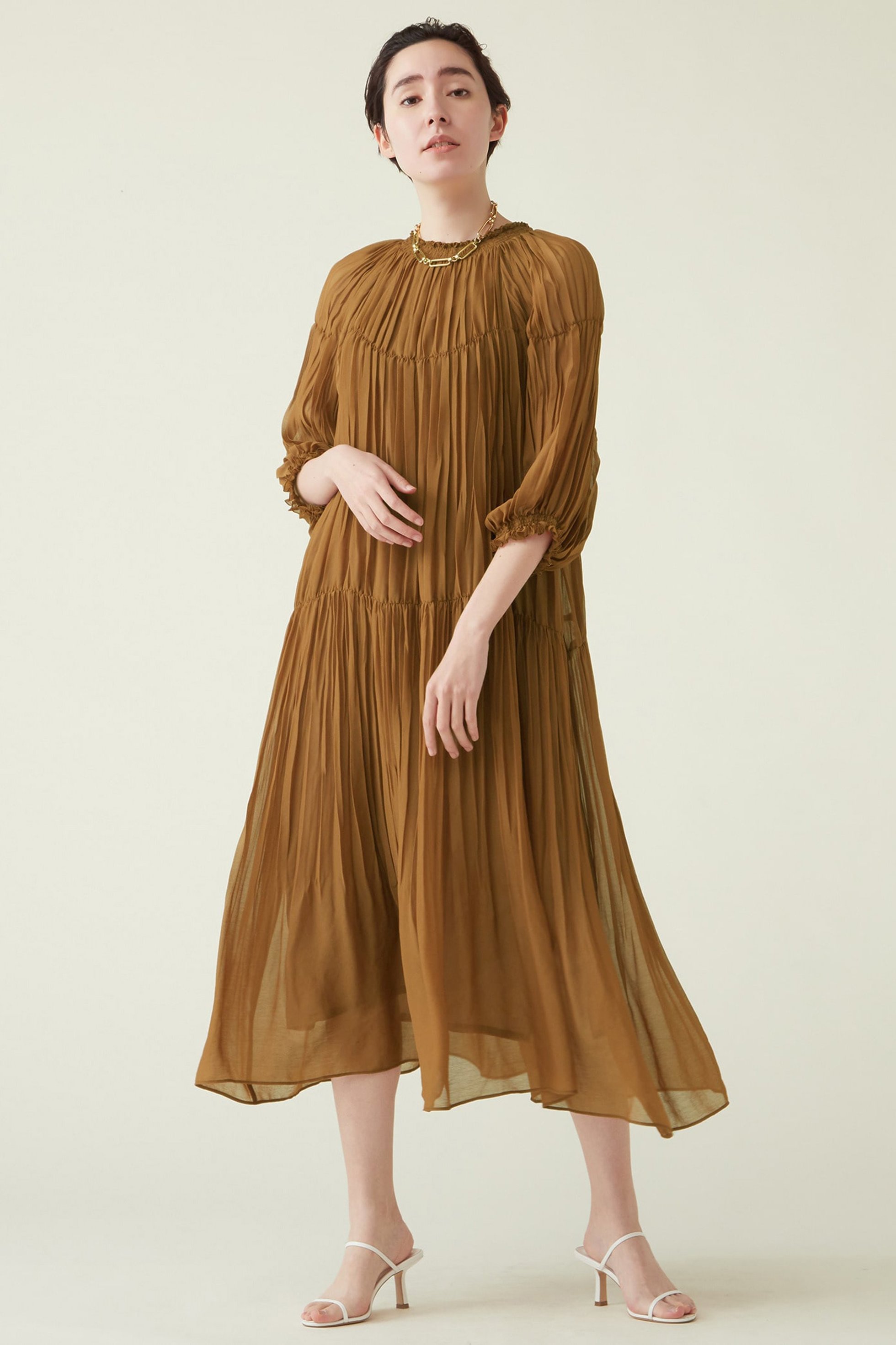 【マルティニーク/martinique】のジョーゼットプリーツワンピース 人気、トレンドファッション・服の通販 founy(ファニー) 　ファッション　Fashion　レディースファッション　Fashion for Women　ワンピース　Dresses　チュニック　Tunic Tops & Dresses　おすすめ　Recommended / Our Picks　アンダー　Underwear Essentials　ジョーゼット　Georgette, Semi-Sheer Fabric　チュニック　Tunic, Long Top　ドレス　Dress, One-Piece　プリーツ　Pleats, Pleated　ロング　Long, Long-Length　エレガント 上品　Elegant　 other-1|ID: prp329100004607687 ipo3291000000032899617