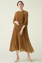 【マルティニーク/martinique】のジョーゼットプリーツワンピース アンバー|ID: prp329100004607687 ipo3291000000032899627