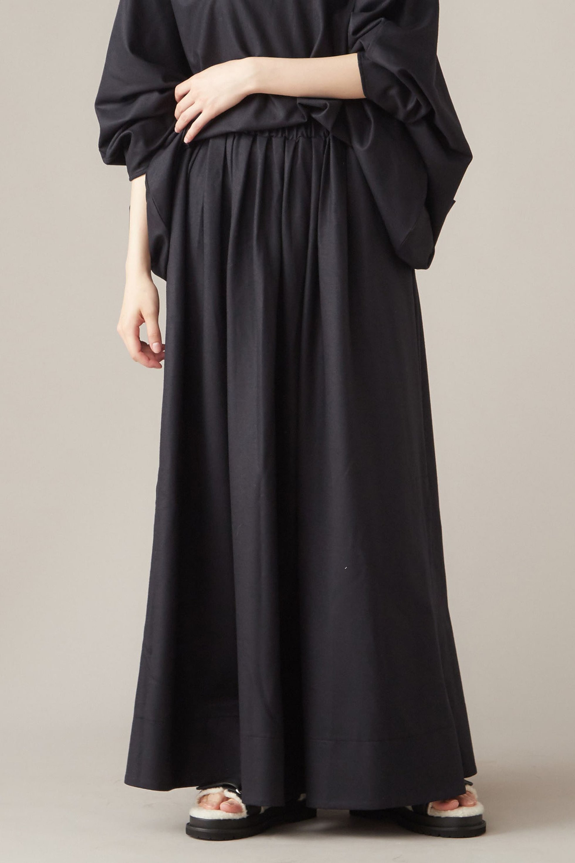 【マルティニーク/martinique】の【COGTHEBIGSMOKE】IDA LONG SKIRT 人気、トレンドファッション・服の通販 founy(ファニー) 　ファッション　Fashion　レディースファッション　Fashion for Women　スカート　Skirts　ロングスカート　Long Skirts / Maxi & Midi Skirts　ギャザー　Gathered, Ruffled　コレクション　Collection, Seasonal Line　スリット　Slit, Slit Detail　セットアップ　Set-Up, Coordinated Outfit　トレンド　Trend, Trending Now　ドレス　Dress, One-Piece　リアル　Real, Realistic　ロング　Long, Long-Length　ロンドン　London Style, British Inspired　おすすめ　Recommended / Our Picks　日本製　Made In Japan　other-2|ID: prp329100004607844 ipo3291000000032910182