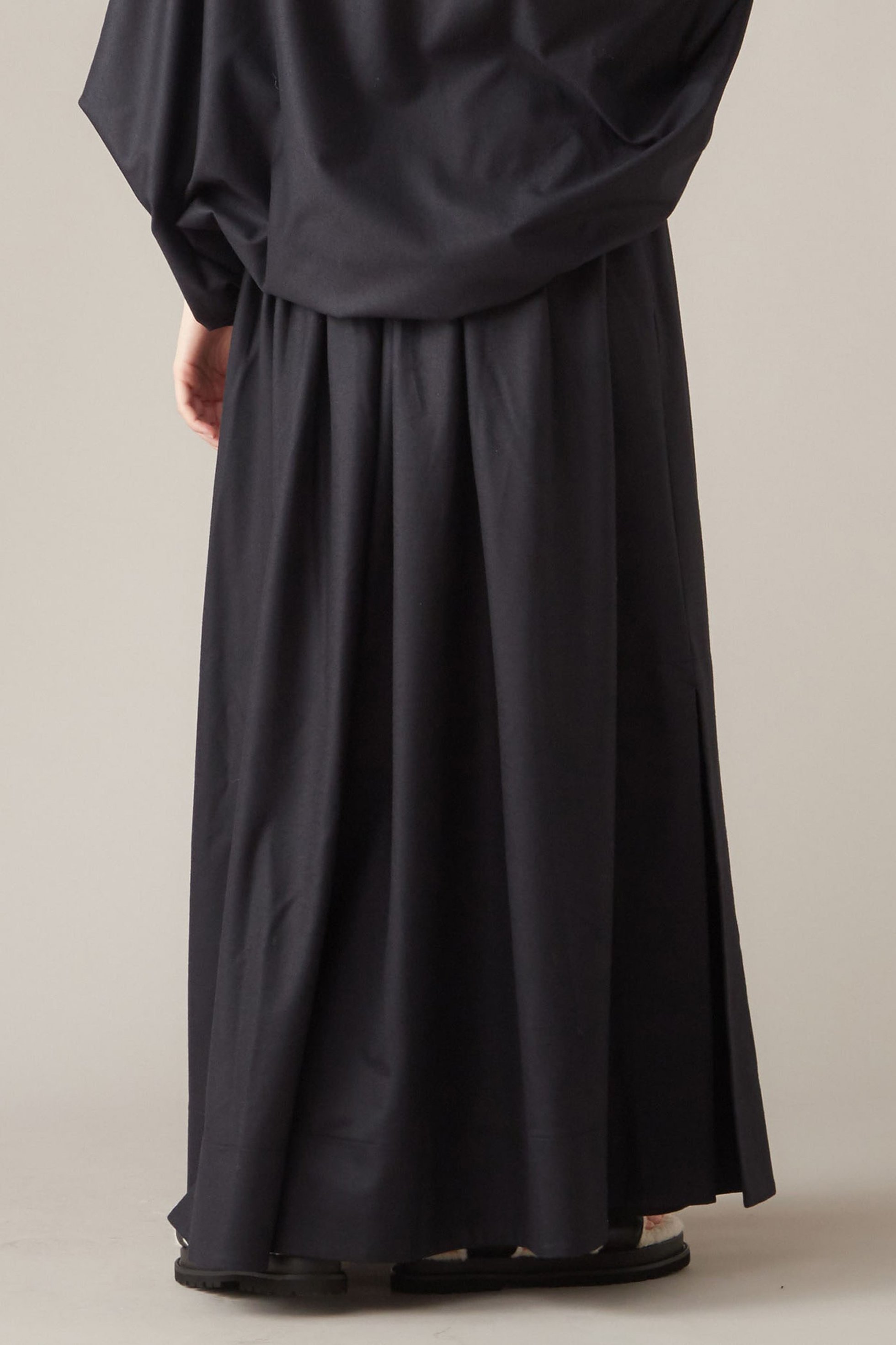 【マルティニーク/martinique】の【COGTHEBIGSMOKE】IDA LONG SKIRT 人気、トレンドファッション・服の通販 founy(ファニー) 　ファッション　Fashion　レディースファッション　Fashion for Women　スカート　Skirts　ロングスカート　Long Skirts / Maxi & Midi Skirts　ギャザー　Gathered, Ruffled　コレクション　Collection, Seasonal Line　スリット　Slit, Slit Detail　セットアップ　Set-Up, Coordinated Outfit　トレンド　Trend, Trending Now　ドレス　Dress, One-Piece　リアル　Real, Realistic　ロング　Long, Long-Length　ロンドン　London Style, British Inspired　おすすめ　Recommended / Our Picks　日本製　Made In Japan　other-4|ID: prp329100004607844 ipo3291000000032910194
