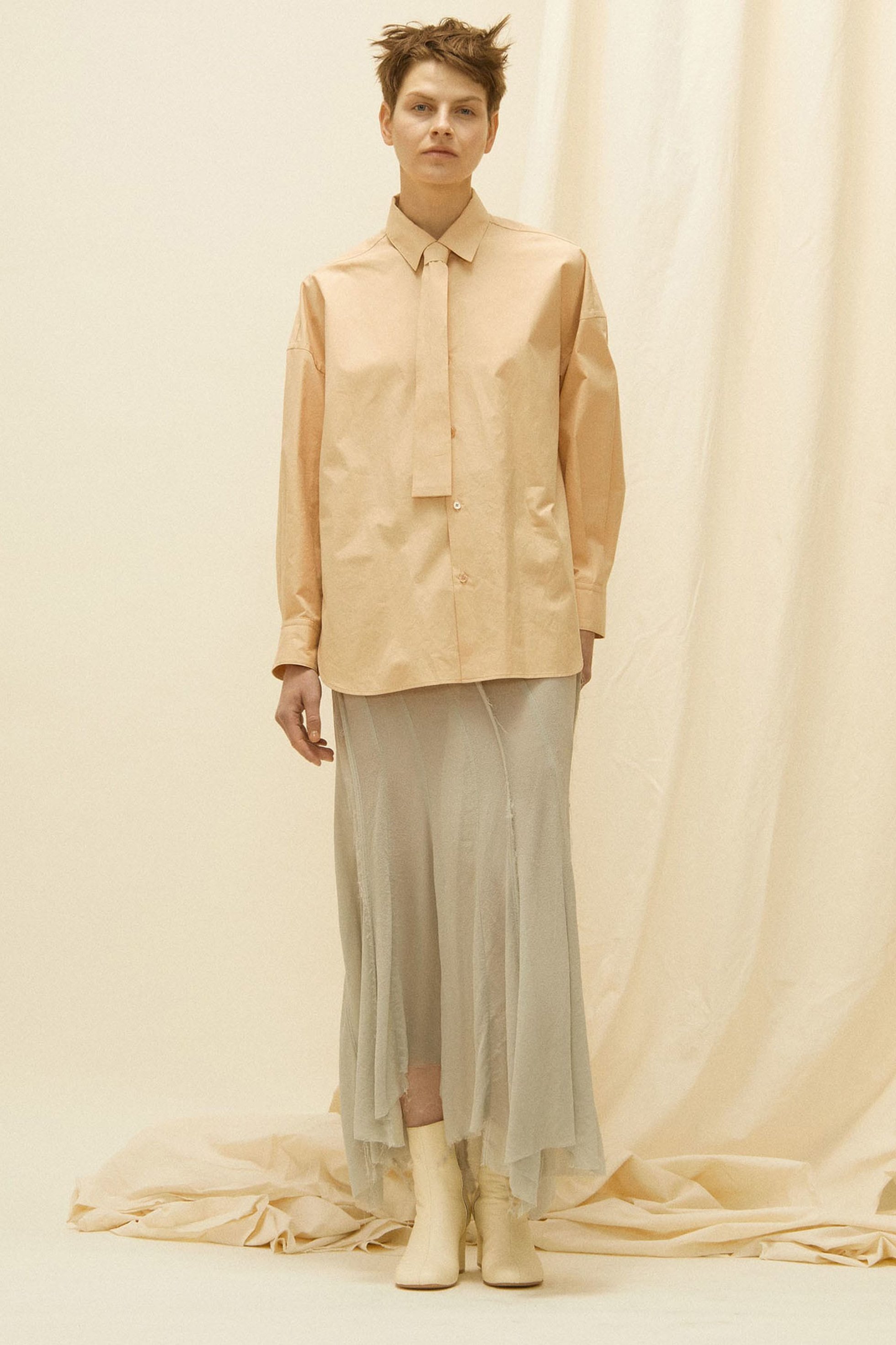 【マルティニーク/martinique】の【CURRENTAGE】タイ付きシャツ 人気、トレンドファッション・服の通販 founy(ファニー) 　ファッション　Fashion　レディースファッション　Fashion for Women　トップス・カットソー　Cut & Sew Tops　シャツ・ブラウス・オフィスカジュアル　Elegant Blouses & Button-Ups　クラシック　Classic, Timeless Style　スリーブ　Sleeve, Long Sleeve / Short Sleeve　ヌーディ　Nude, Nude Tone　ロング　Long, Long-Length　定番　Standard, Basic Item　A/W・秋冬　Autumn/Winter　other-2|ID: prp329100004608063 ipo3291000000032920144