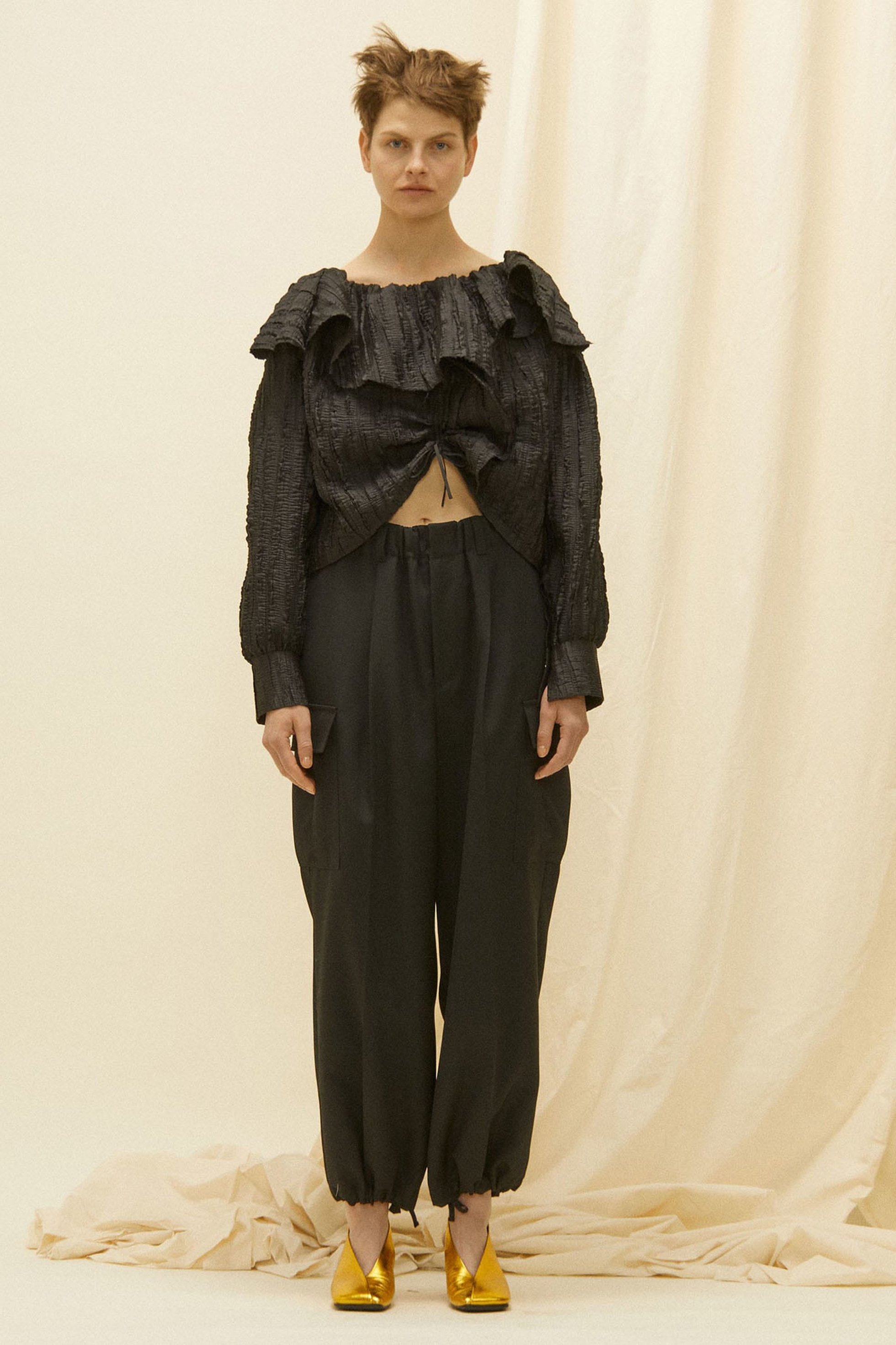 【マルティニーク/martinique】の【CURRENTAGE】ラッフルフリルシャツ 人気、トレンドファッション・服の通販 founy(ファニー) 　ファッション　Fashion　レディースファッション　Fashion for Women　トップス・カットソー　Cut & Sew Tops　シャツ・ブラウス・オフィスカジュアル　Elegant Blouses & Button-Ups　インド　Indian Textile　インナー　Innerwear　ギャザー　Gathered, Ruffled　スリーブ　Sleeve, Long Sleeve / Short Sleeve　フリル　Frill, Ruffle　フロント　Front, Front Design　プリーツ　Pleats, Pleated　ロング　Long, Long-Length　other-5|ID: prp329100004608117 ipo3291000000032922760