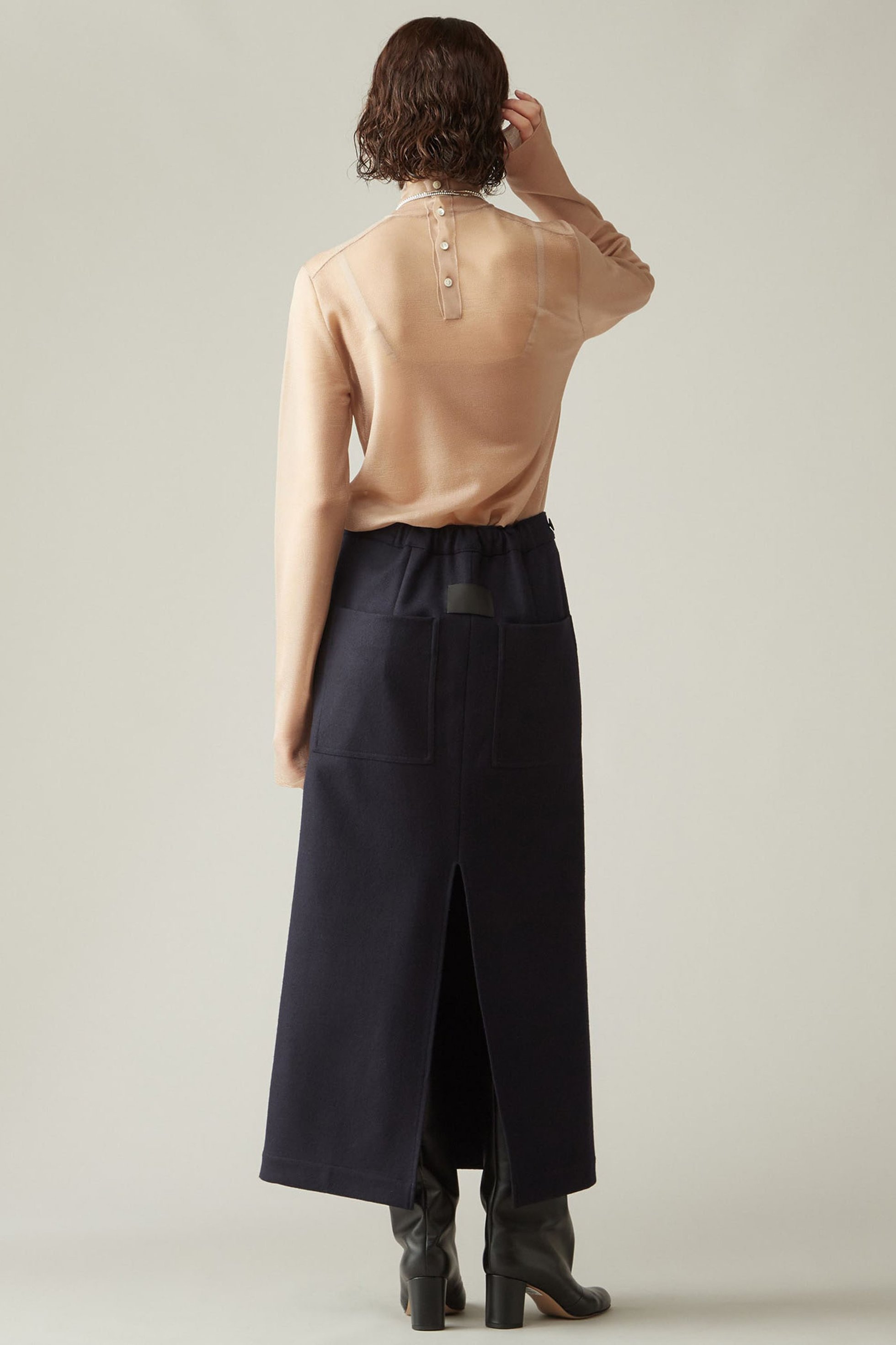 【マルティニーク/martinique】の【COGTHEBIGSMOKE】IRIS STRAIGHT SKIRT 人気、トレンドファッション・服の通販 founy(ファニー) 　ファッション　Fashion　レディースファッション　Fashion for Women　スカート　Skirts　ロングスカート　Long Skirts / Maxi & Midi Skirts　コレクション　Collection, Seasonal Line　スリット　Slit, Slit Detail　センター　Center, Center Line　トレンド　Trend, Trending Now　パッチ　Patch, Appliqué　フィット　Fit, Slim Fit　ポケット　Pocket, Pocket Detail　メルトン　Melton, Heavy Wool　リアル　Real, Realistic　ロング　Long, Long-Length　ロンドン　London Style, British Inspired　日本製　Made In Japan　other-5|ID: prp329100004608170 ipo3291000000032925268
