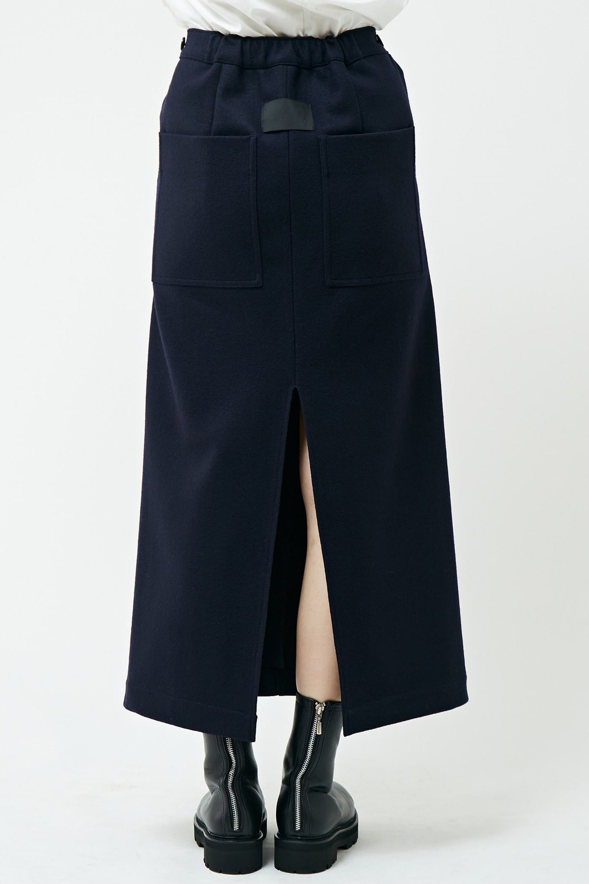 【マルティニーク/martinique】の【COGTHEBIGSMOKE】IRIS STRAIGHT SKIRT 人気、トレンドファッション・服の通販 founy(ファニー) 　ファッション　Fashion　レディースファッション　Fashion for Women　スカート　Skirts　ロングスカート　Long Skirts / Maxi & Midi Skirts　コレクション　Collection, Seasonal Line　スリット　Slit, Slit Detail　センター　Center, Center Line　トレンド　Trend, Trending Now　パッチ　Patch, Appliqué　フィット　Fit, Slim Fit　ポケット　Pocket, Pocket Detail　メルトン　Melton, Heavy Wool　リアル　Real, Realistic　ロング　Long, Long-Length　ロンドン　London Style, British Inspired　日本製　Made In Japan　other-8|ID: prp329100004608170 ipo3291000000032925353