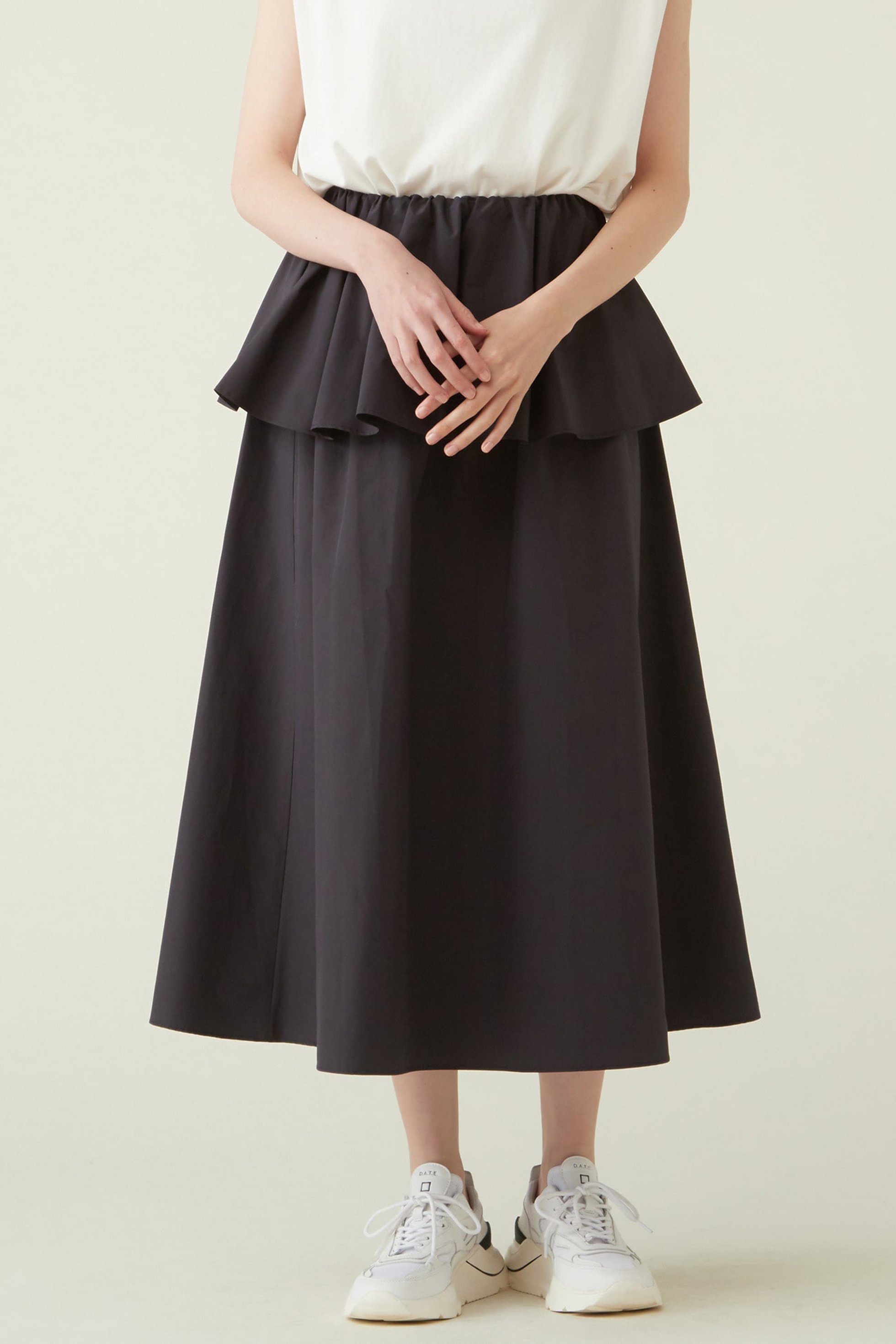 【マルティニーク/martinique】のティアードスカート インテリア・キッズ・メンズ・レディースファッション・服の通販 founy(ファニー) 　ファッション　Fashion　レディースファッション　Fashion for Women　スカート　Skirts　ティアードスカート　Tiered Skirts　ロングスカート　Long Skirts / Maxi & Midi Skirts　サンダル　Sandals, Summer Shoes　スニーカー　Sneakers, Trainers　タフタ　Taffeta, Structured Fabric　タンブラー　Tumbler, Travel Mug　ティアードスカート　Tiered Skirt, Flounced Skirt　バランス　Balance, Style Balance　リラックス　Relax, Relaxed Fit　ロング　Long, Long-Length　ヴィンテージ　Vintage Style　夏　Summer　ブラック|ID: prp329100004608185 ipo3291000000032925851