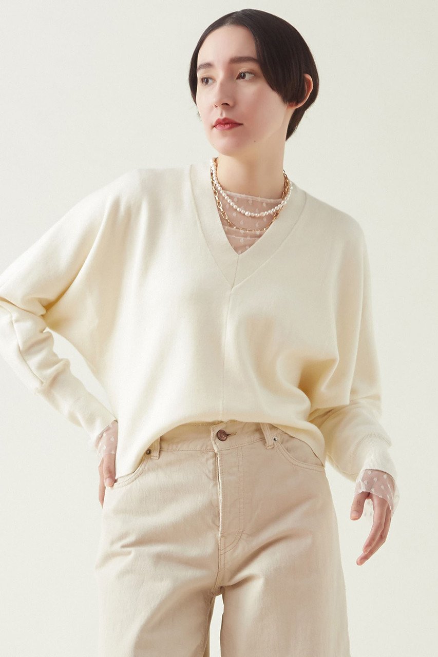 【マルティニーク/martinique】のC/W ダブルフェイスVネックプルオーバー 人気、トレンドファッション・服の通販 founy(ファニー) 　ファッション　Fashion　レディースファッション　Fashion for Women　トップス・カットソー　Cut & Sew Tops　ニット　Knit Tops & Sweaters　カジュアルプルオーバー・ニットトップス　Pullovers & Knit Tops / Casual Pullovers　Vネックトップス　V-Neck Tops / V-Cut Neckline Shirts　ダブル　Double, Double-Breasted　バランス　Balance, Style Balance　フェイス　Face, Facial Design　ワイド　Wide, Wide Fit　冬　Winter / This Winter　 other-1|ID: prp329100004608194 ipo3291000000032926095