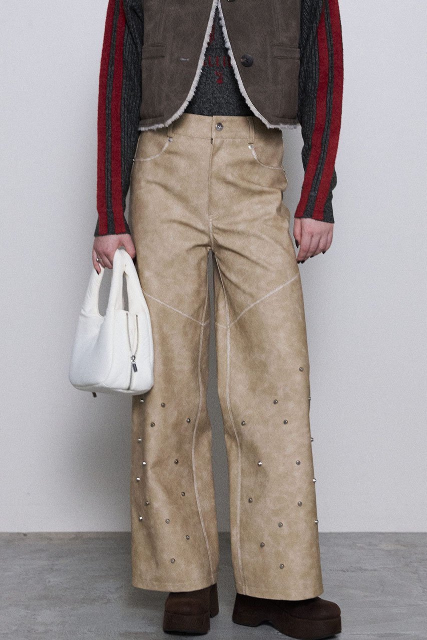 【メゾンスペシャル/MAISON SPECIAL】のStuds faux Leather Straight Pants/スタッズフェイクレザーストレートパンツ 人気、トレンドファッション・服の通販 founy(ファニー) 　ファッション　Fashion　レディースファッション　Fashion for Women　パンツ　Pants & Trousers　おすすめ　Recommended / Our Picks　クール　Cool, Chic　シンプル　Simple, Minimal　スタッズ　Studs, Metal Accents　ストレート　Straight, Straight Cut　フェイクレザー　Faux Leather, PU Leather　other-4|ID: prp329100004608257 ipo3291000000034910003