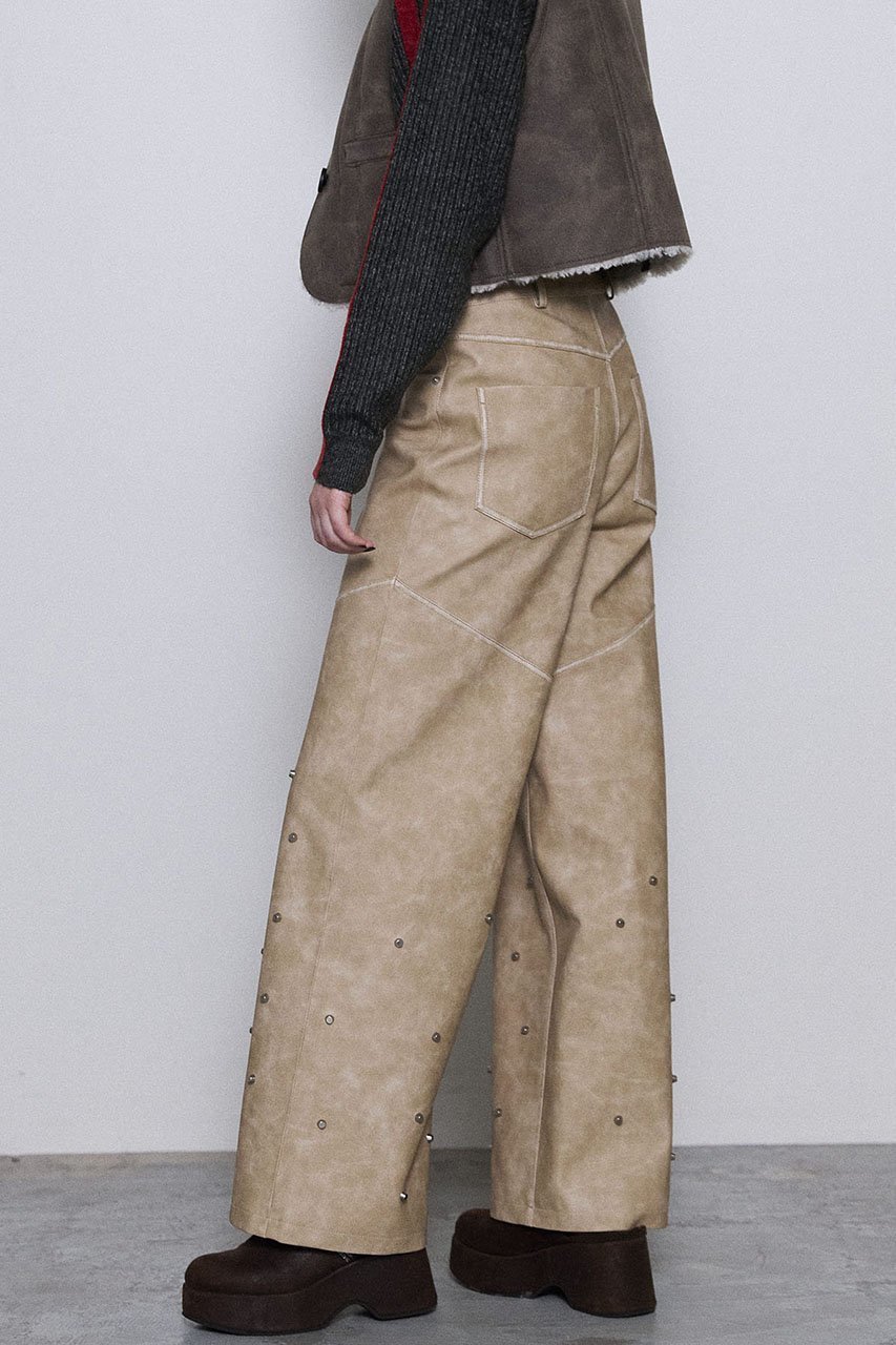 【メゾンスペシャル/MAISON SPECIAL】のStuds faux Leather Straight Pants/スタッズフェイクレザーストレートパンツ 人気、トレンドファッション・服の通販 founy(ファニー) 　ファッション　Fashion　レディースファッション　Fashion for Women　パンツ　Pants & Trousers　おすすめ　Recommended / Our Picks　クール　Cool, Chic　シンプル　Simple, Minimal　スタッズ　Studs, Metal Accents　ストレート　Straight, Straight Cut　フェイクレザー　Faux Leather, PU Leather　other-7|ID: prp329100004608257 ipo3291000000034910008