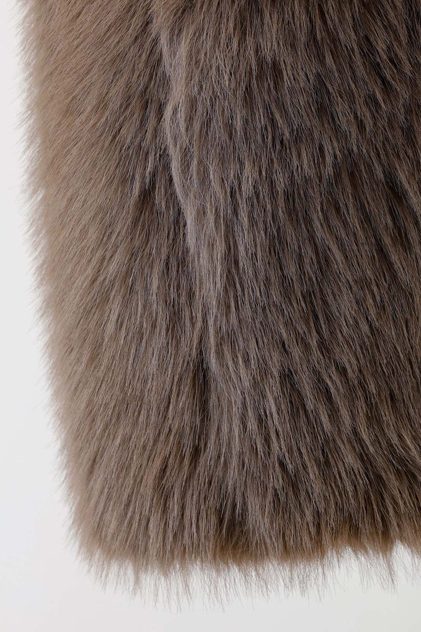 【デザイン ワークス/DESIGN WORKS】のフェイクファージレ 人気、トレンドファッション・服の通販 founy(ファニー) 　ファッション　Fashion　レディースファッション　Fashion for Women　アウター　Coat / Outerwear Collection　レディースジャケット・軽アウター　Jackets　イタリア　Italy　ジャケット　Jacket, Outerwear　フェイクファー　Faux Fur, Imitation Fur　ベスト　Vest, Waistcoat　ポケット　Pocket, Pocket Detail　リアル　Real, Realistic　冬　Winter / This Winter　other-6|ID: prp329100004608316 ipo3291000000034956738