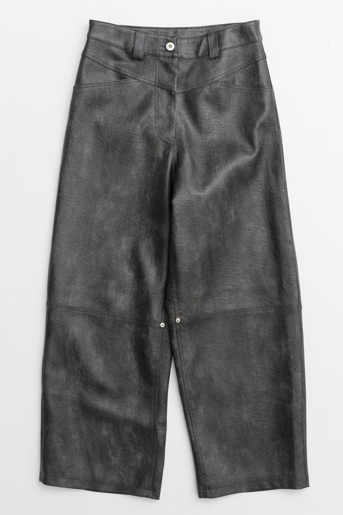 【メゾンスペシャル/MAISON SPECIAL】のCocoon Wide Silhouette faux Leather Pants/コクーンワイドフェイクレザーパンツ インテリア・キッズ・メンズ・レディースファッション・服の通販 founy(ファニー) https://founy.com/ ファッション Fashion レディースファッション Fashion for Women パンツ Pants & Trousers コンパクト Compact, Small Size フェイクレザー Faux Leather, PU Leather メランジ Melange, Mixed Yarn ルーズ Loose, Oversized ヴィンテージ Vintage Style |ID: prp329100004608344 ipo3291000000034910046
