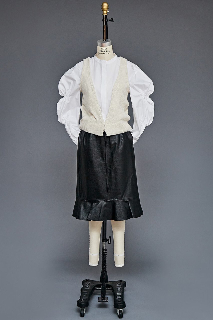 【マルティニーク/martinique】の【l heritage martinique】ペプラムレザースカート 人気、トレンドファッション・服の通販 founy(ファニー) 　ファッション　Fashion　レディースファッション　Fashion for Women　スカート　Skirts　コンパクト　Compact, Small Size　シンプル　Simple, Minimal　スタンダード　Standard, Basic　バランス　Balance, Style Balance　フォルム　Silhouette, Form　ペプラム　Peplum, Flared Hem　リブニット　Rib Knit, Ribbed Knit　other-8|ID: prp329100004608346 ipo3291000000032934296