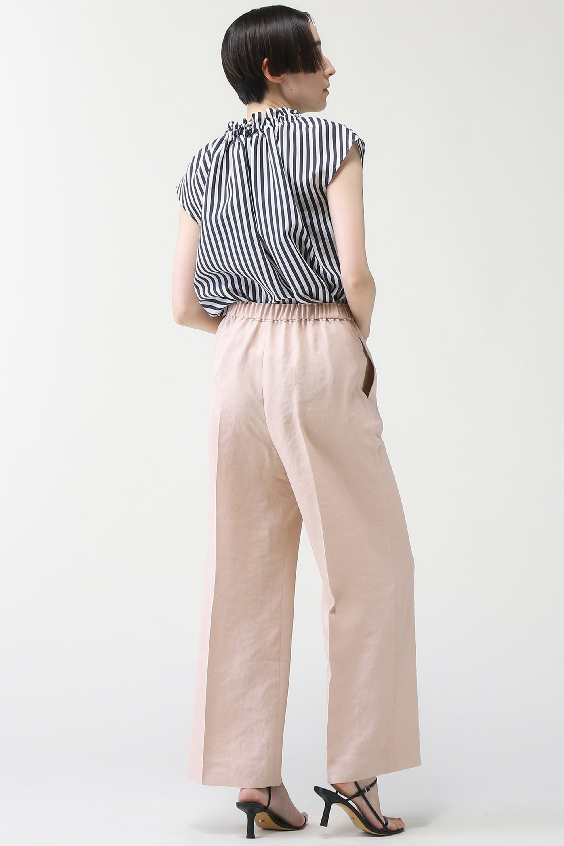 【マルティニーク/martinique】のスタンドフリルカラーブラウス 人気、トレンドファッション・服の通販 founy(ファニー) 　ファッション　Fashion　レディースファッション　Fashion for Women　トップス・カットソー　Cut & Sew Tops　シャツ・ブラウス・オフィスカジュアル　Elegant Blouses & Button-Ups　ショート　Short, Short Length　ジャケット　Jacket, Outerwear　スタンド　Stand Collar, Upright Stand　ストライプ　Stripe, Striped Pattern　スリーブ　Sleeve, Long Sleeve / Short Sleeve　フリル　Frill, Ruffle　無地　Plain, Solid Color　other-5|ID: prp329100004608375 ipo3291000000032935707