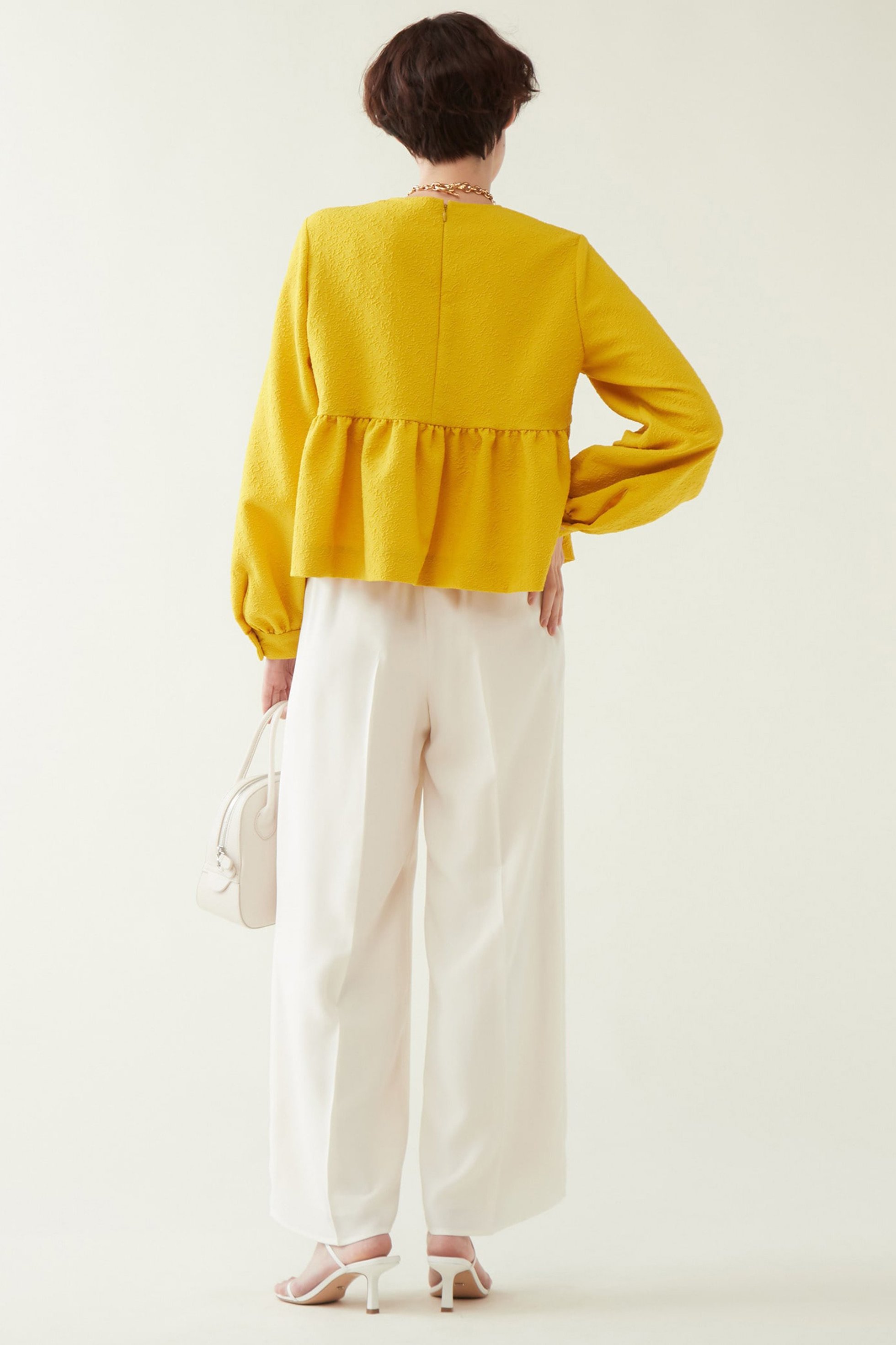 【マルティニーク/martinique】のジャガードペプラムブラウス 人気、トレンドファッション・服の通販 founy(ファニー) 　ファッション　Fashion　レディースファッション　Fashion for Women　トップス・カットソー　Cut & Sew Tops　シャツ・ブラウス・オフィスカジュアル　Elegant Blouses & Button-Ups　ショート　Short, Short Length　スリーブ　Sleeve, Long Sleeve / Short Sleeve　トレンド　Trend, Trending Now　バランス　Balance, Style Balance　ペプラム　Peplum, Flared Hem　ロング　Long, Long-Length　ワイド　Wide, Wide Fit　other-5|ID: prp329100004608388 ipo3291000000035041896