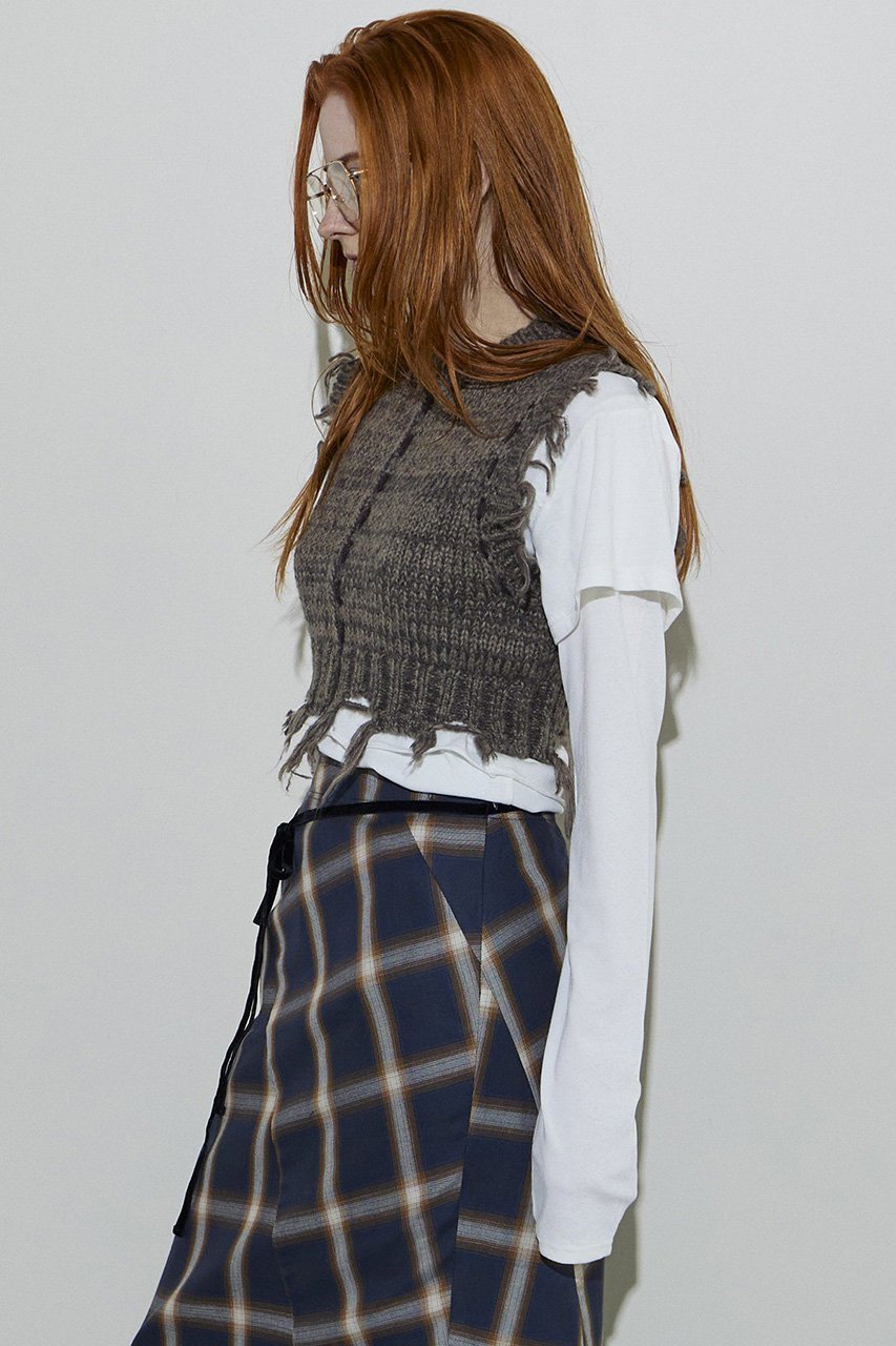 【メゾンスペシャル/MAISON SPECIAL】のDistressed Effect Fringe Knit Vest/ダメージフリンジベスト 人気、トレンドファッション・服の通販 founy(ファニー) 　ファッション　Fashion　レディースファッション　Fashion for Women　トップス・カットソー　Cut & Sew Tops　ニット　Knit Tops & Sweaters　ベスト&ジレ / 重ね着スタイル　Vests & Gilets　カジュアルプルオーバー・ニットトップス　Pullovers & Knit Tops / Casual Pullovers　コンパクト　Compact, Small Size　ダメージ　Distressed, Destroyed　ハンド　Hand, Handmade　ベスト　Vest, Waistcoat　ミックス　Mix, Mixed Style　ループ　Loop, Loop Knit　おすすめ　Recommended / Our Picks　other-7|ID: prp329100004608401 ipo3291000000032936844