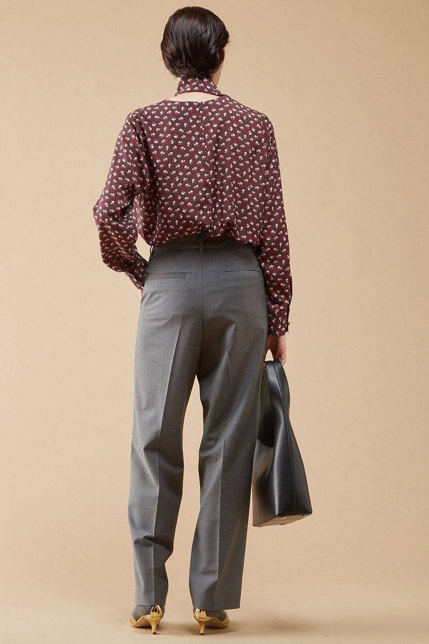 【マルティニーク/martinique】の【l heritage martinique】レトロフラワープリントブラウス 人気、トレンドファッション・服の通販 founy(ファニー) 　ファッション　Fashion　レディースファッション　Fashion for Women　トップス・カットソー　Cut & Sew Tops　シャツ・ブラウス・オフィスカジュアル　Elegant Blouses & Button-Ups　花柄・フラワープリント・モチーフ　Floral Prints & Motifs / Flower Pattern Tops　おすすめ　Recommended / Our Picks　クラシック　Classic, Timeless Style　スカーフ　Scarf, Neckwear　スリーブ　Sleeve, Long Sleeve / Short Sleeve　セットアップ　Set-Up, Coordinated Outfit　ティアードスカート　Tiered Skirt, Flounced Skirt　リボン　Ribbon, Bow　ロング　Long, Long-Length　other-8|ID: prp329100004608557 ipo3291000000032942888