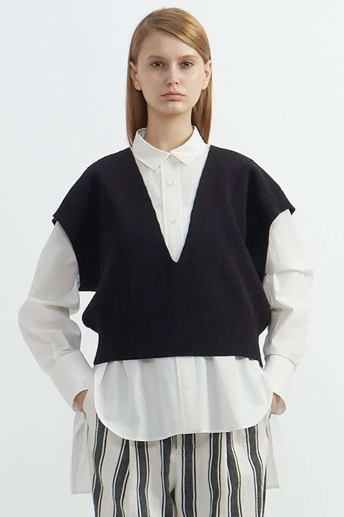 【プレインピープル/PLAIN PEOPLE】のコットンニットショートベスト インテリア・キッズ・メンズ・レディースファッション・服の通販 founy(ファニー) https://founy.com/ ファッション Fashion レディースファッション Fashion for Women トップス・カットソー Cut & Sew Tops ニット Knit Tops & Sweaters ベスト&ジレ / 重ね着スタイル Vests & Gilets カジュアルプルオーバー・ニットトップス Pullovers & Knit Tops / Casual Pullovers おすすめ Recommended / Our Picks コンパクト Compact, Small Size ショルダー Shoulder, Shoulder Strap スプリング Spring, Spring Collection セーター Sweater, Knitwear ドロップ Drop Shoulder, Dropped Style ベスト Vest, Waistcoat ロング Long, Long-Length |ID: prp329100004608596 ipo3291000000032944217